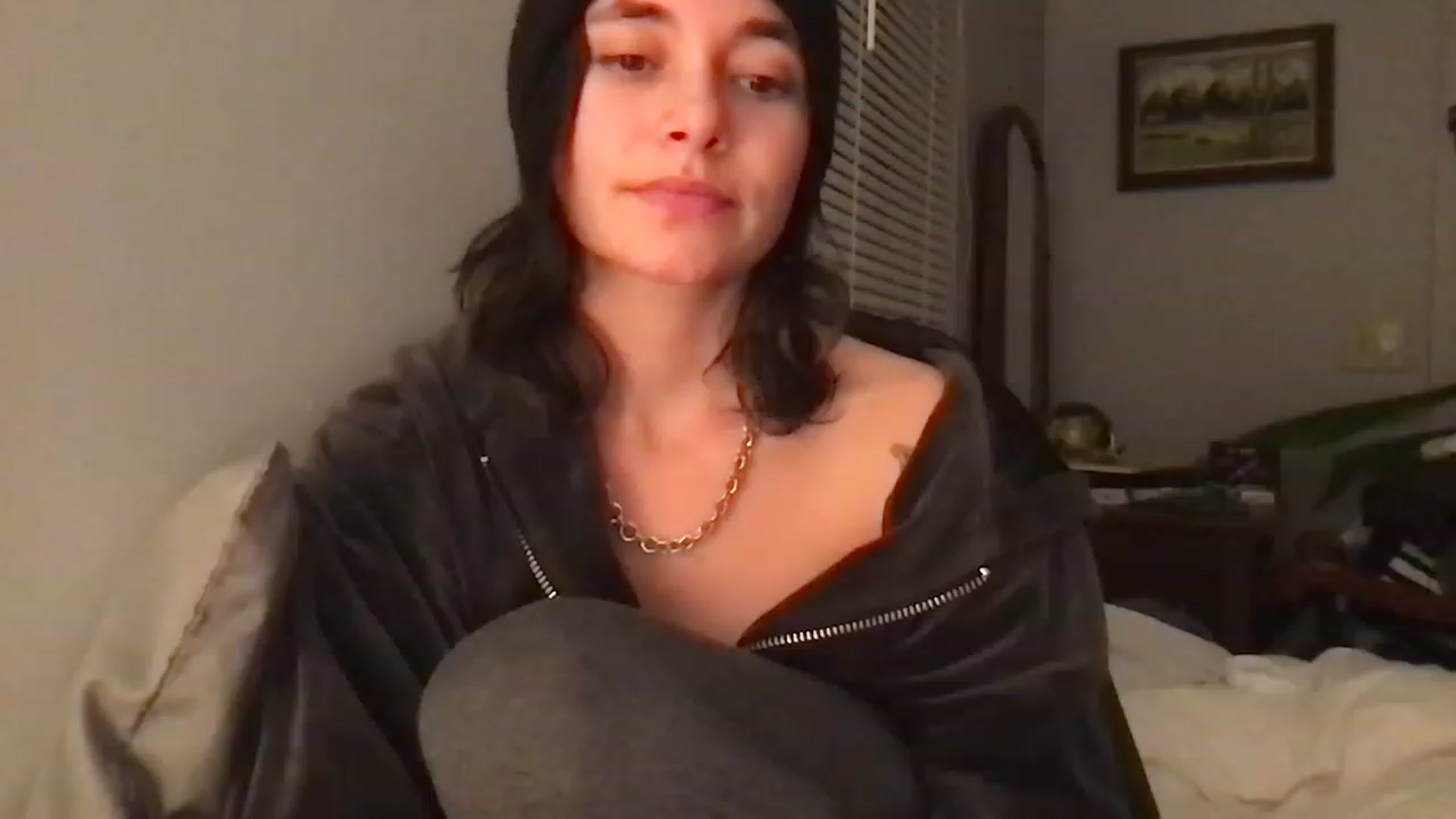 Gallery image thumbnail from Norajeann's myfreecams stream on, 01/03/2023, 07:14 image 5 of 20