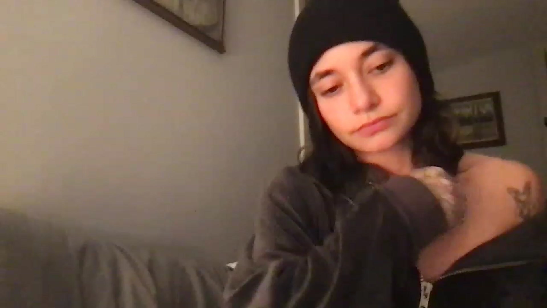 Gallery image thumbnail from Norajeann's myfreecams stream on, 01/03/2023, 07:14 image 9 of 20