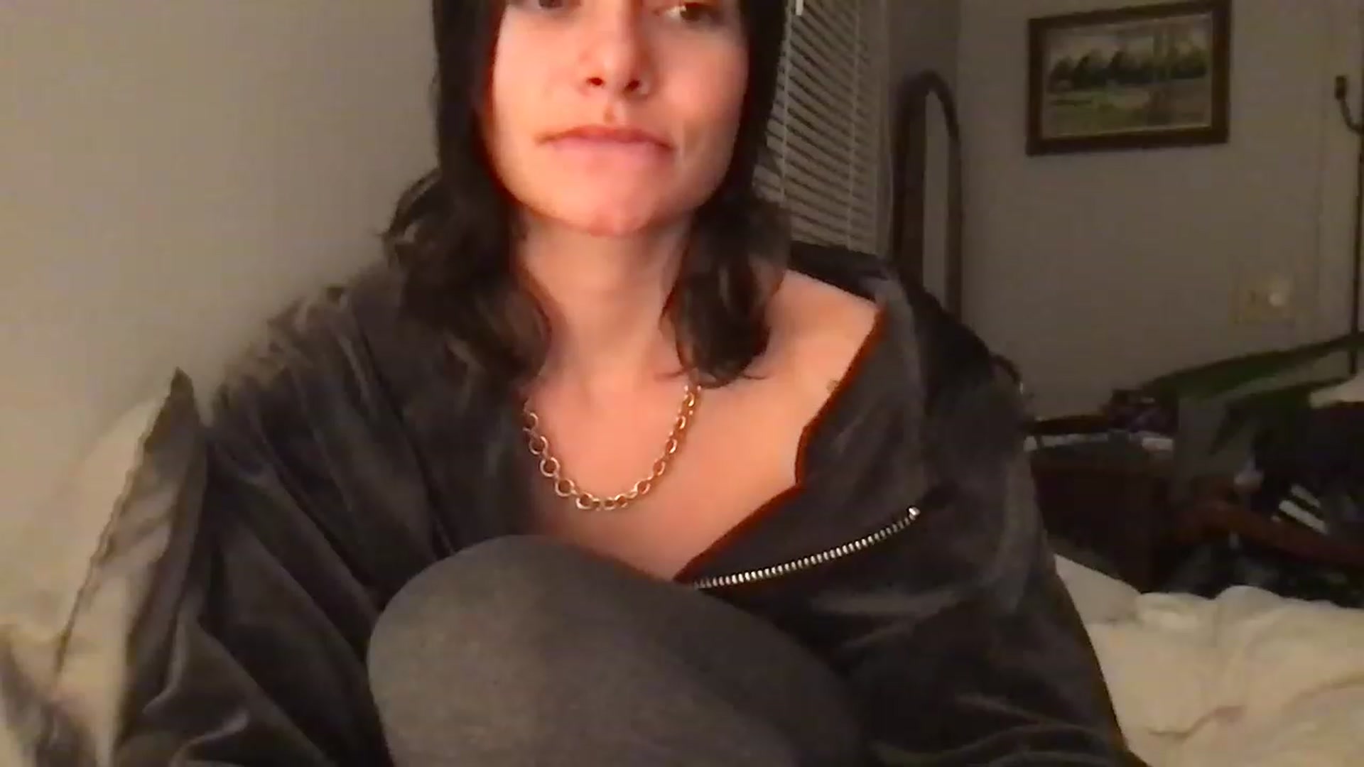 Gallery image thumbnail from Norajeann's myfreecams stream on, 01/03/2023, 07:14 image 4 of 20