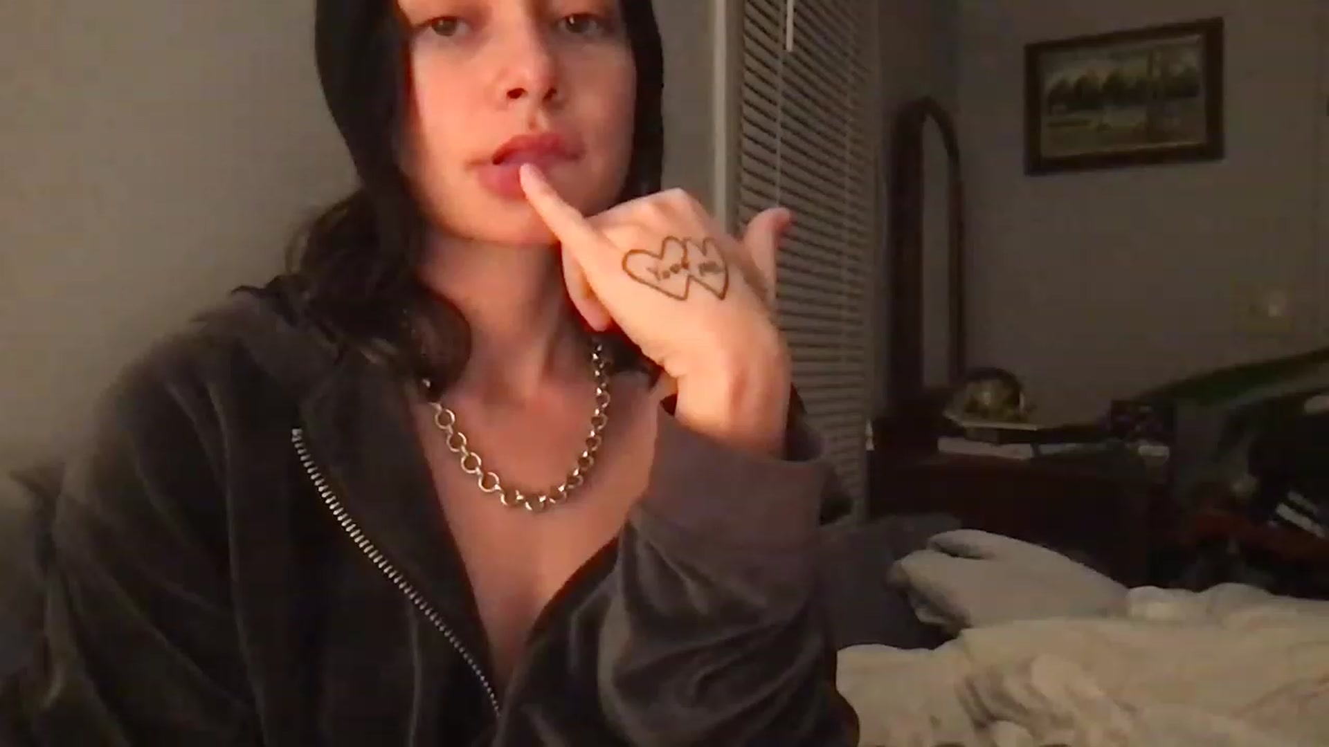 Gallery image thumbnail from Norajeann's myfreecams stream on, 01/03/2023, 07:14 image 1 of 20