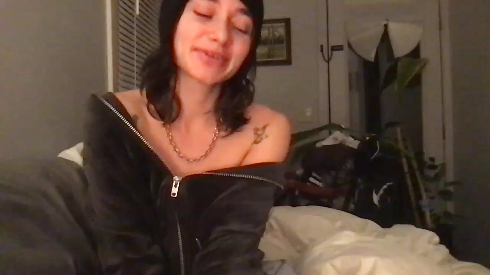 Gallery image thumbnail from Norajeann's myfreecams stream on, 01/03/2023, 08:14 image 19 of 20