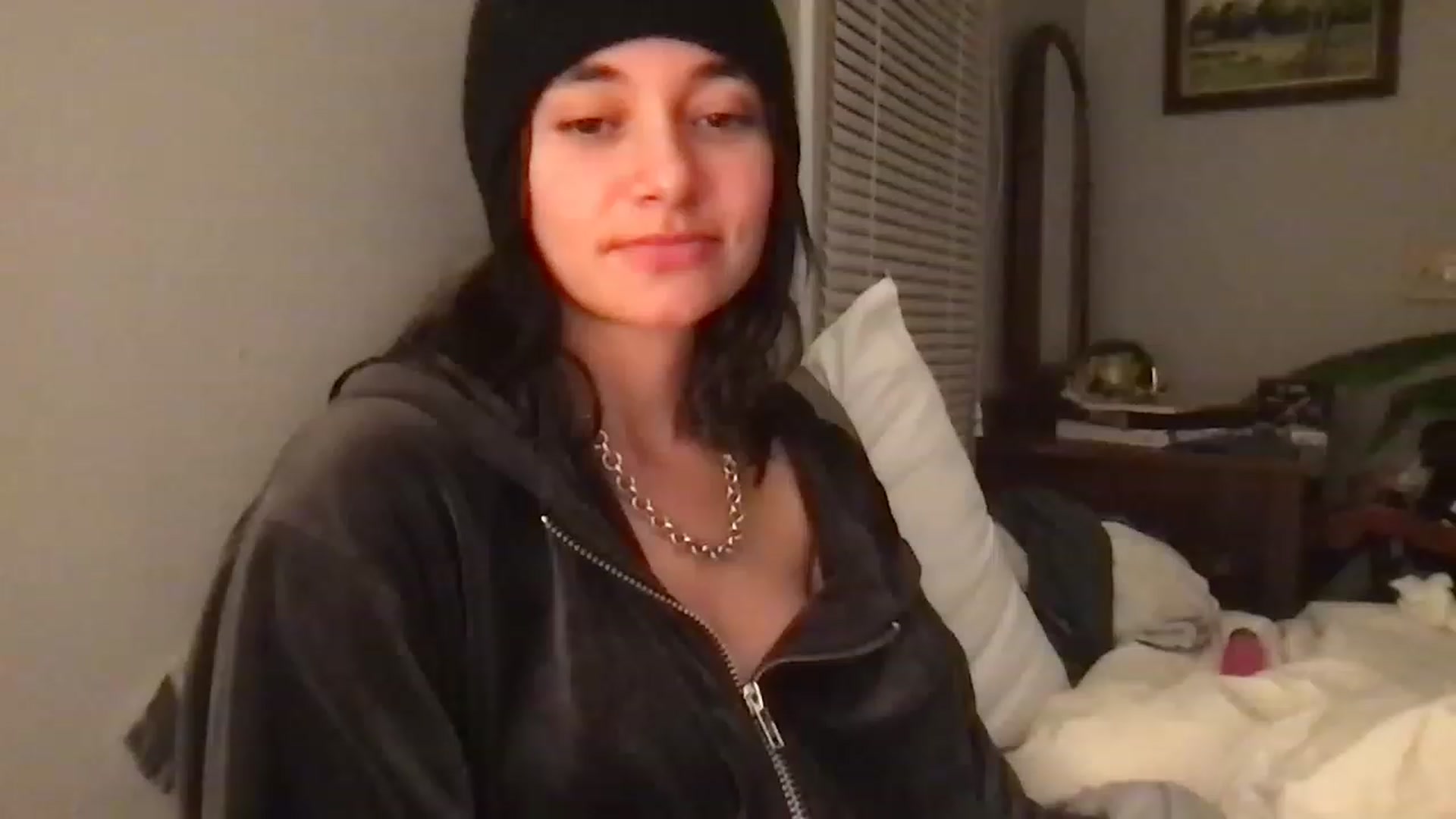 Gallery image thumbnail from Norajeann's myfreecams stream on, 01/03/2023, 08:14 image 6 of 20