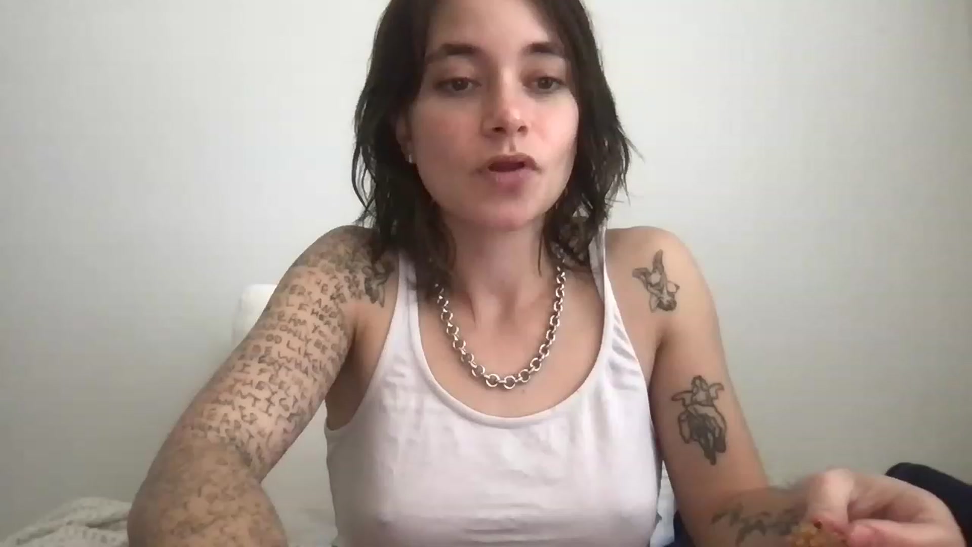 Gallery image thumbnail from Norajeann's myfreecams stream on, 01/17/2023, 21:50 image 8 of 20
