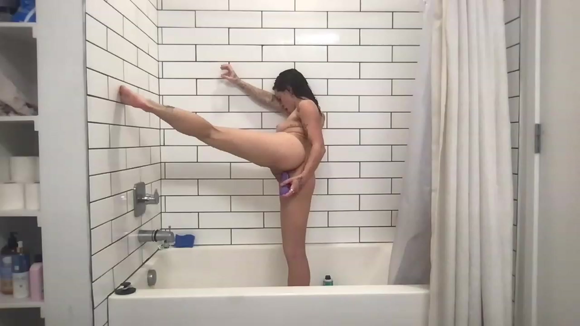Gallery image thumbnail from Norajeann's myfreecams stream on, 01/18/2023, 04:25 image 18 of 20