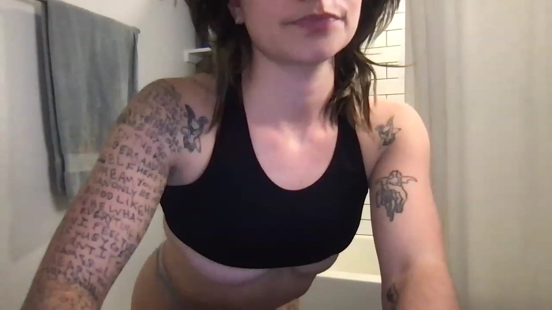 Gallery image thumbnail from Norajeann's myfreecams stream on, 01/28/2023, 23:22 image 6 of 20