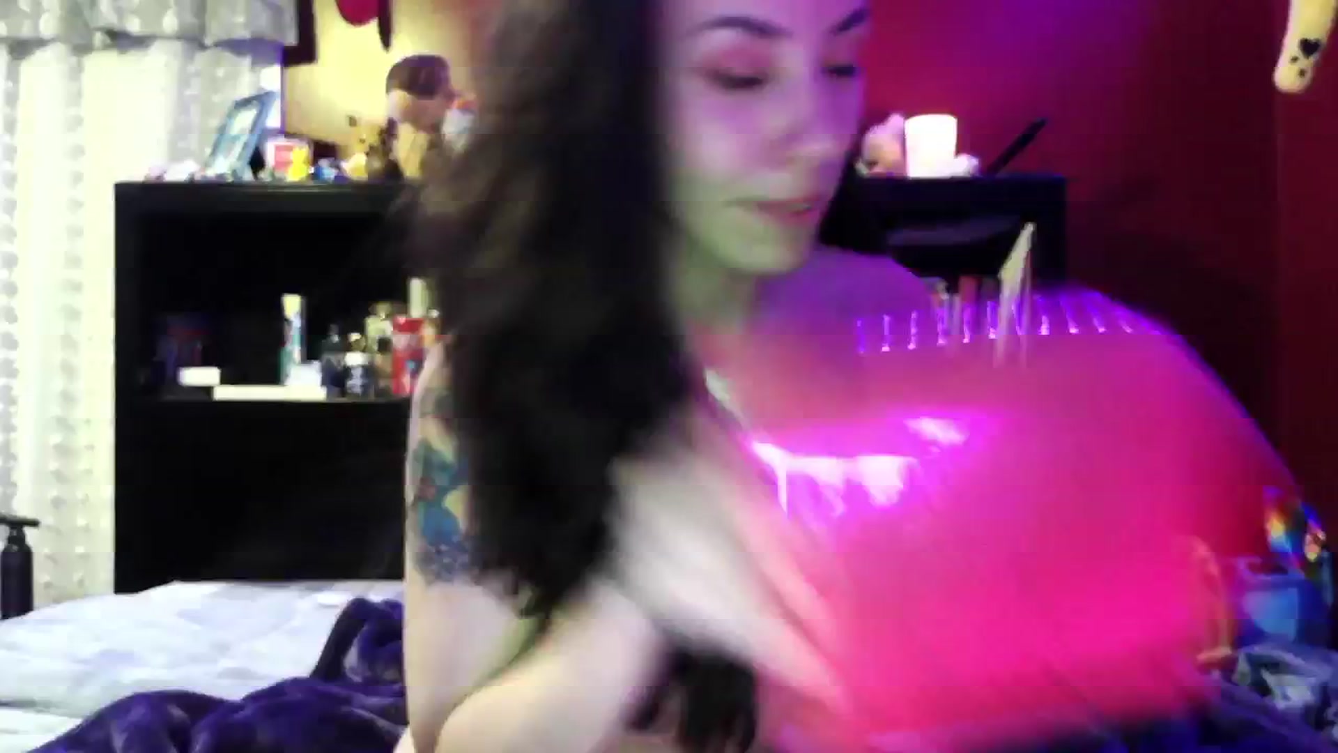 Gallery image thumbnail from Noramex's myfreecams stream on, 11/30/2024, 24:02 image 7 of 20
