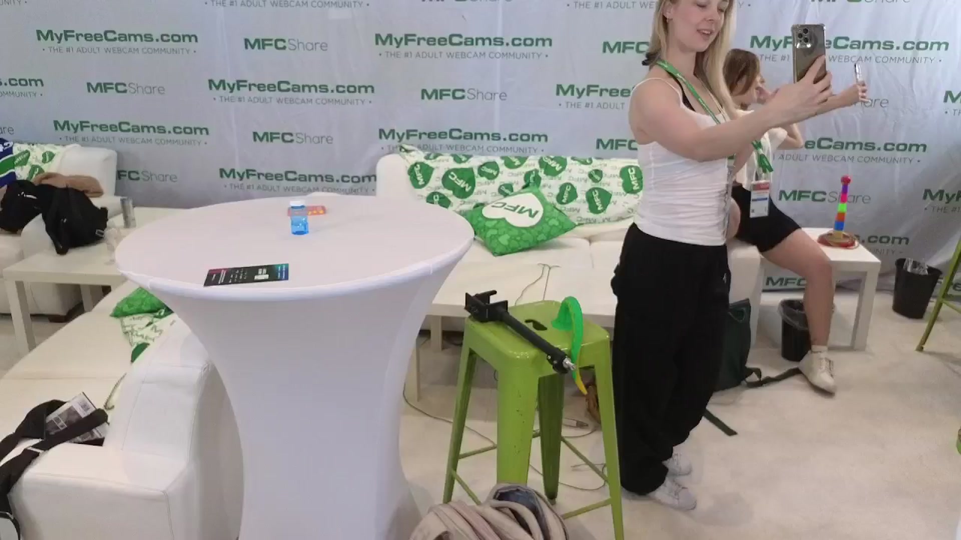 Gallery image thumbnail from Noramex's myfreecams stream on, 01/24/2025, 24:11 image 17 of 20