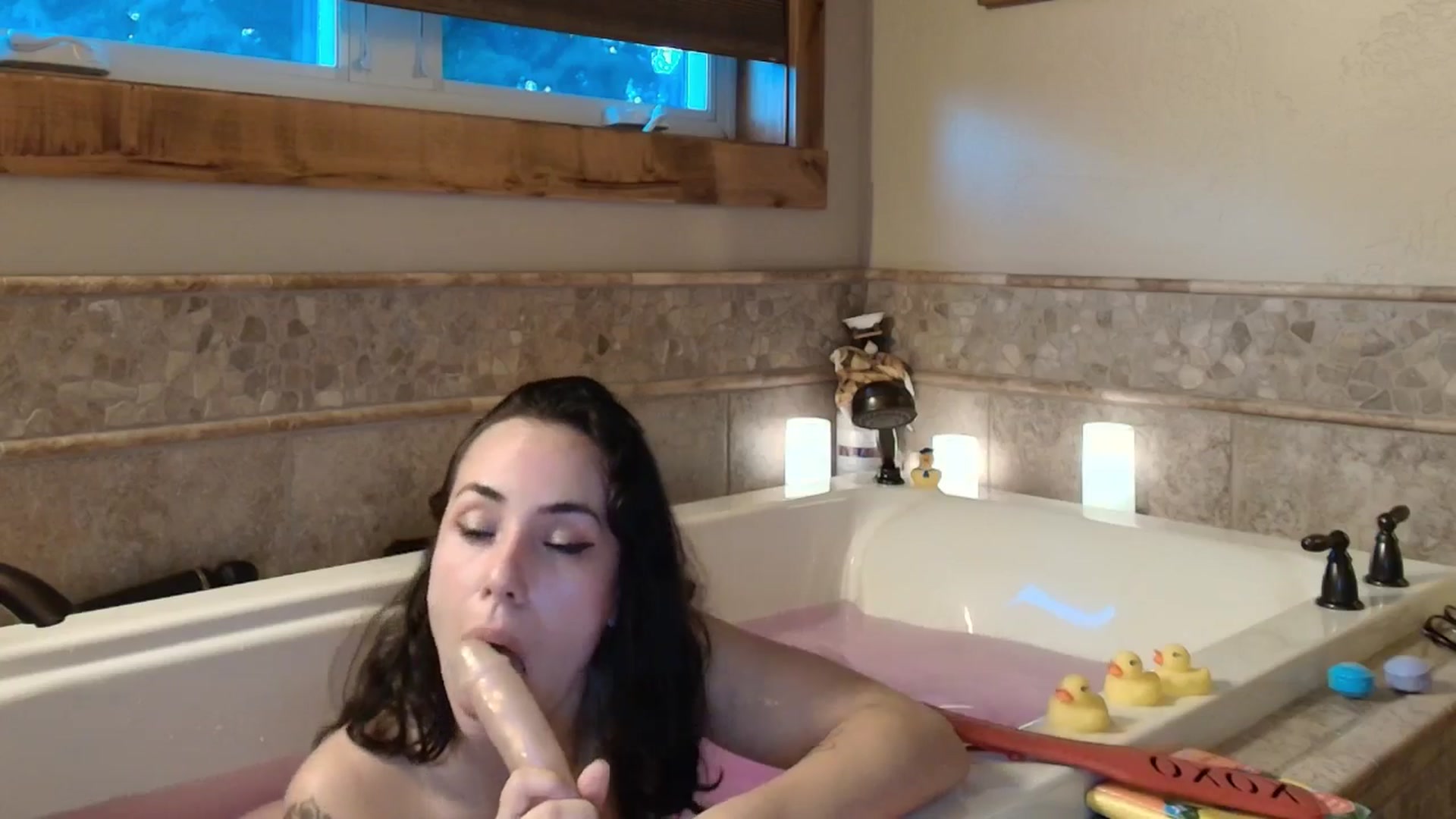 Gallery image thumbnail from Norita's myfreecams stream on, 06/28/2025, 04:20 image 12 of 20