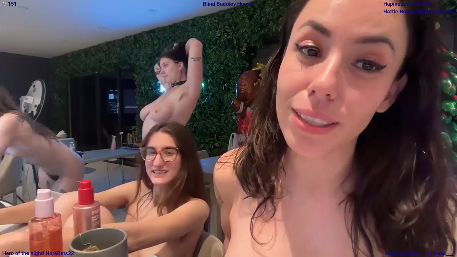 Gallery image thumbnail from Norita's myfreecams stream on, 12/06/2025, 07:55 image 16 of 20
