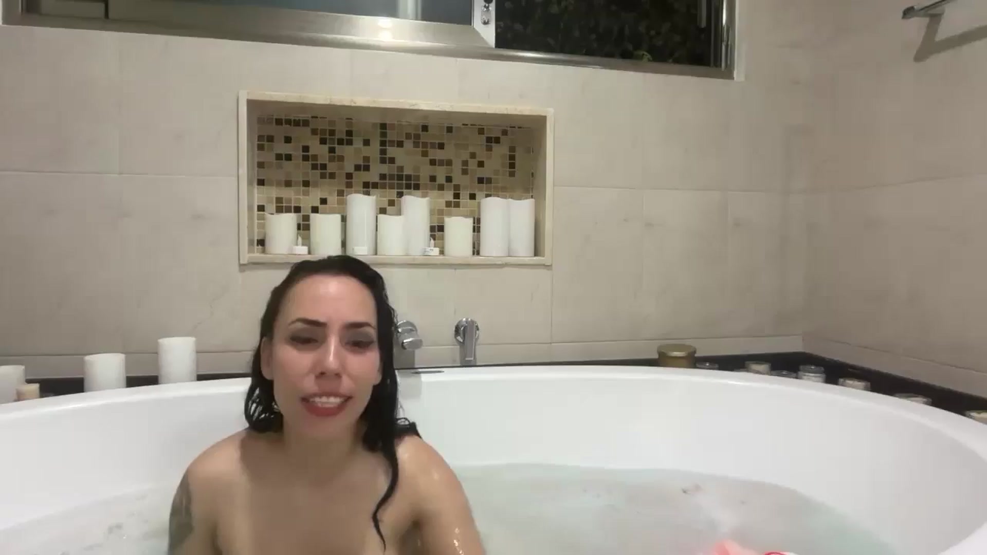 Gallery image thumbnail from Norita's myfreecams stream on, 03/06/2026, 05:52 image 13 of 20