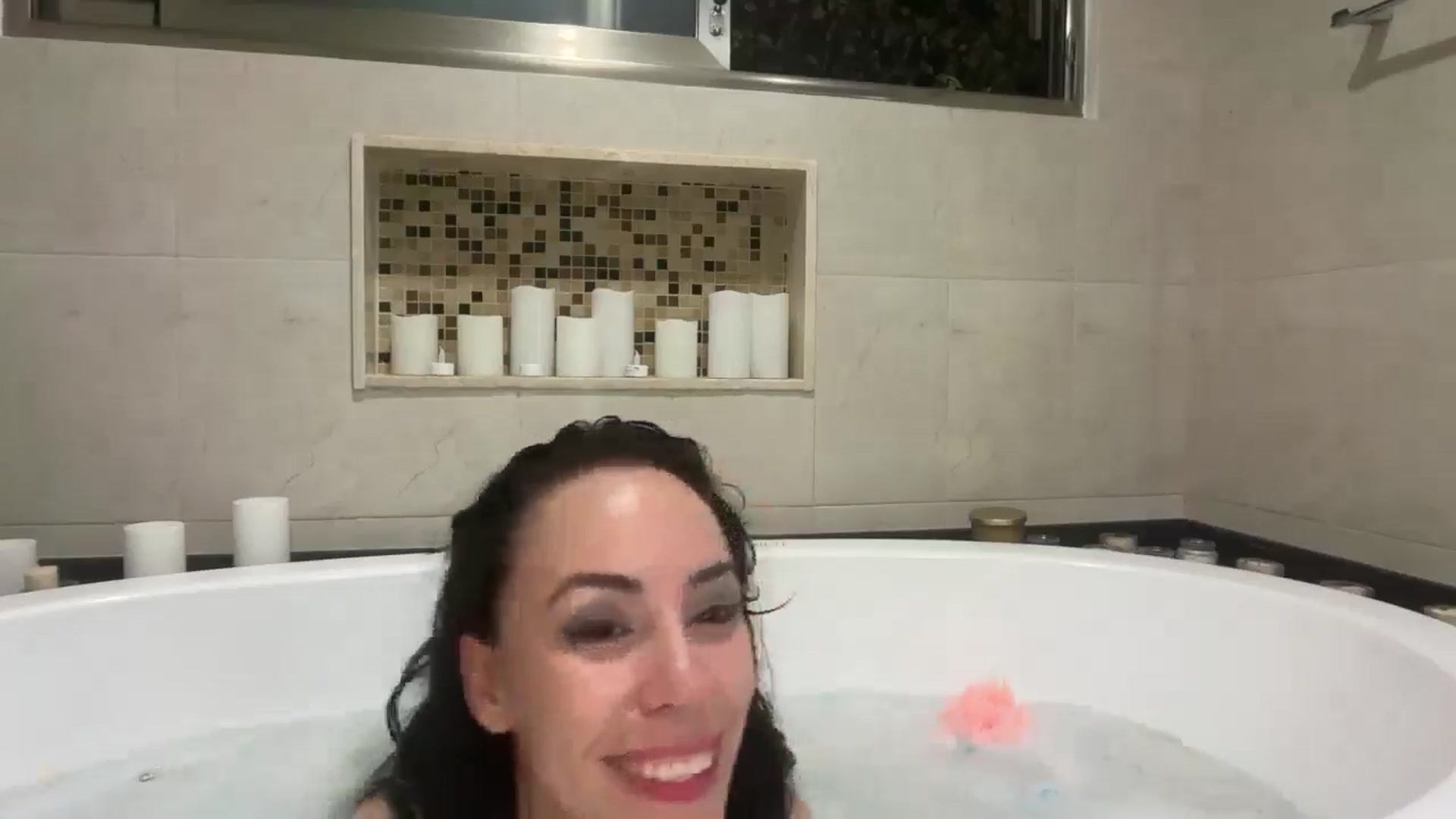 Gallery image thumbnail from Norita's myfreecams stream on, 03/06/2026, 05:52 image 5 of 20