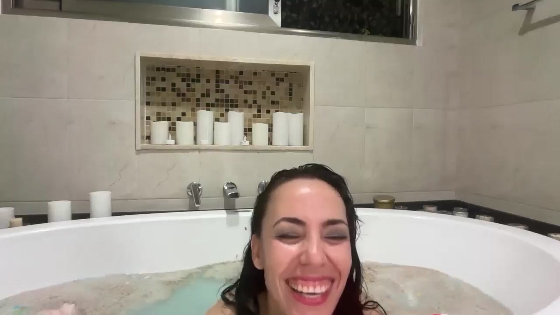 Gallery image thumbnail from Norita's myfreecams stream on, 03/06/2026, 05:52 image 18 of 20