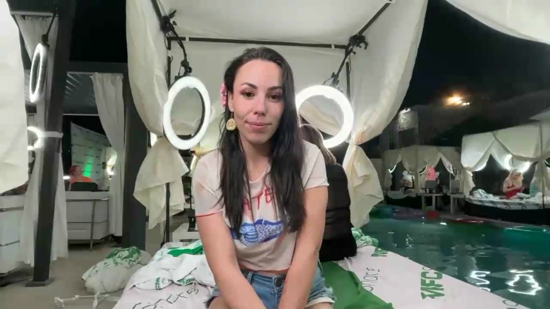 Gallery image thumbnail from Norita's myfreecams stream on, 05/19/2026, 05:15 image 16 of 20