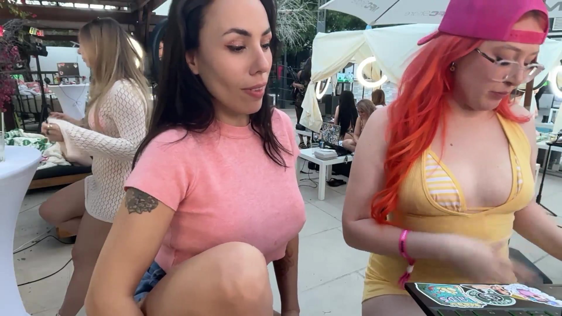 Gallery image thumbnail from Norita's myfreecams stream on, 05/20/2026, 02:06 image 15 of 20