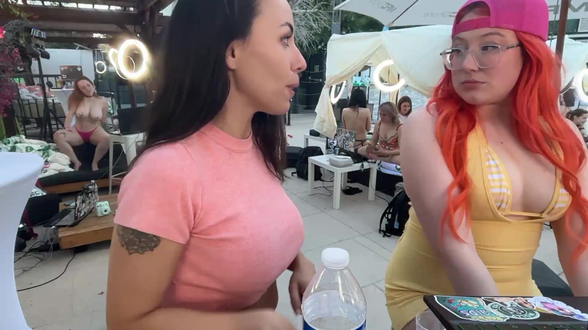 Gallery image thumbnail from Norita's myfreecams stream on, 05/20/2026, 02:06 image 17 of 20
