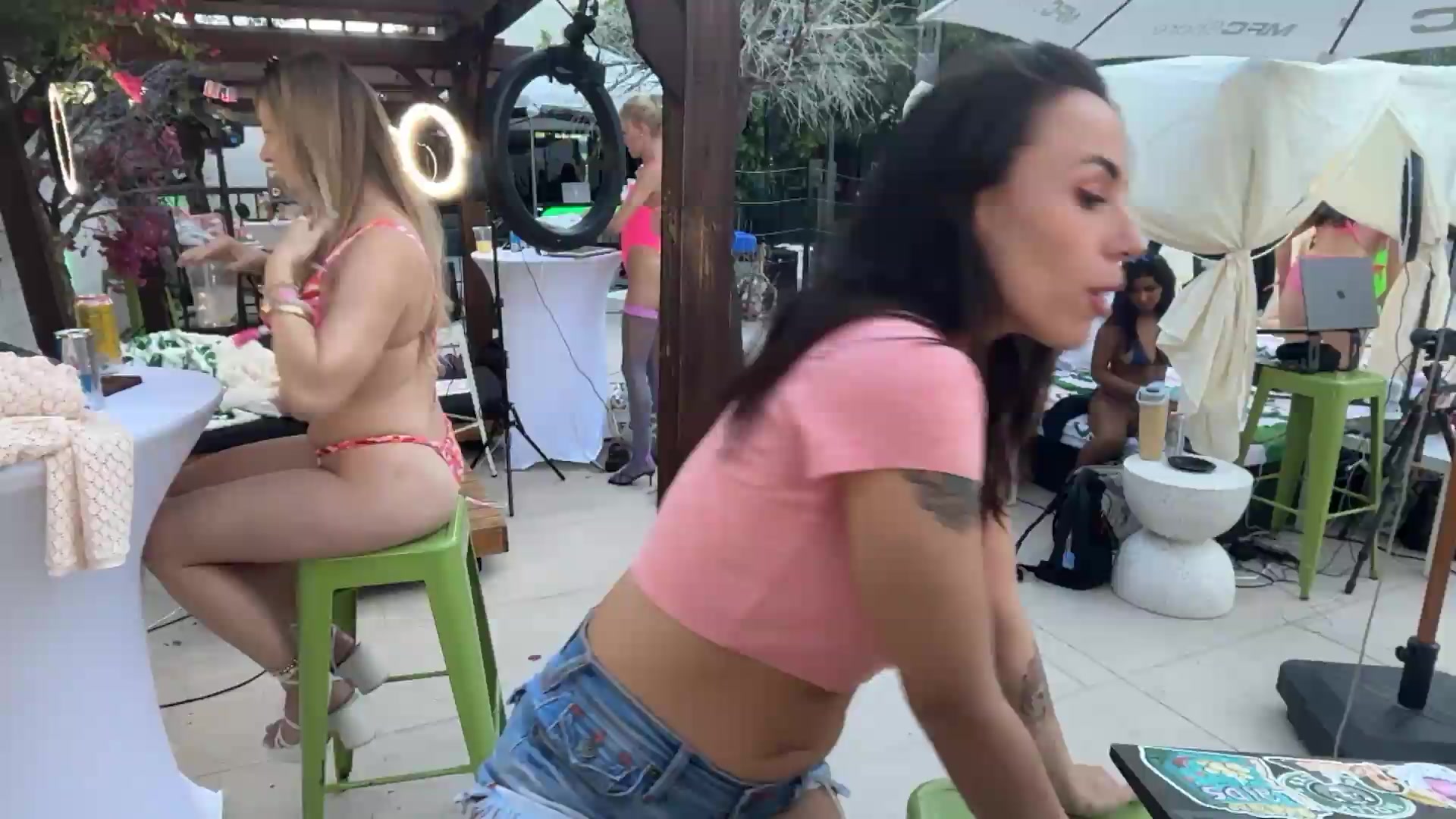 Gallery image thumbnail from Norita's myfreecams stream on, 05/20/2026, 02:06 image 10 of 20