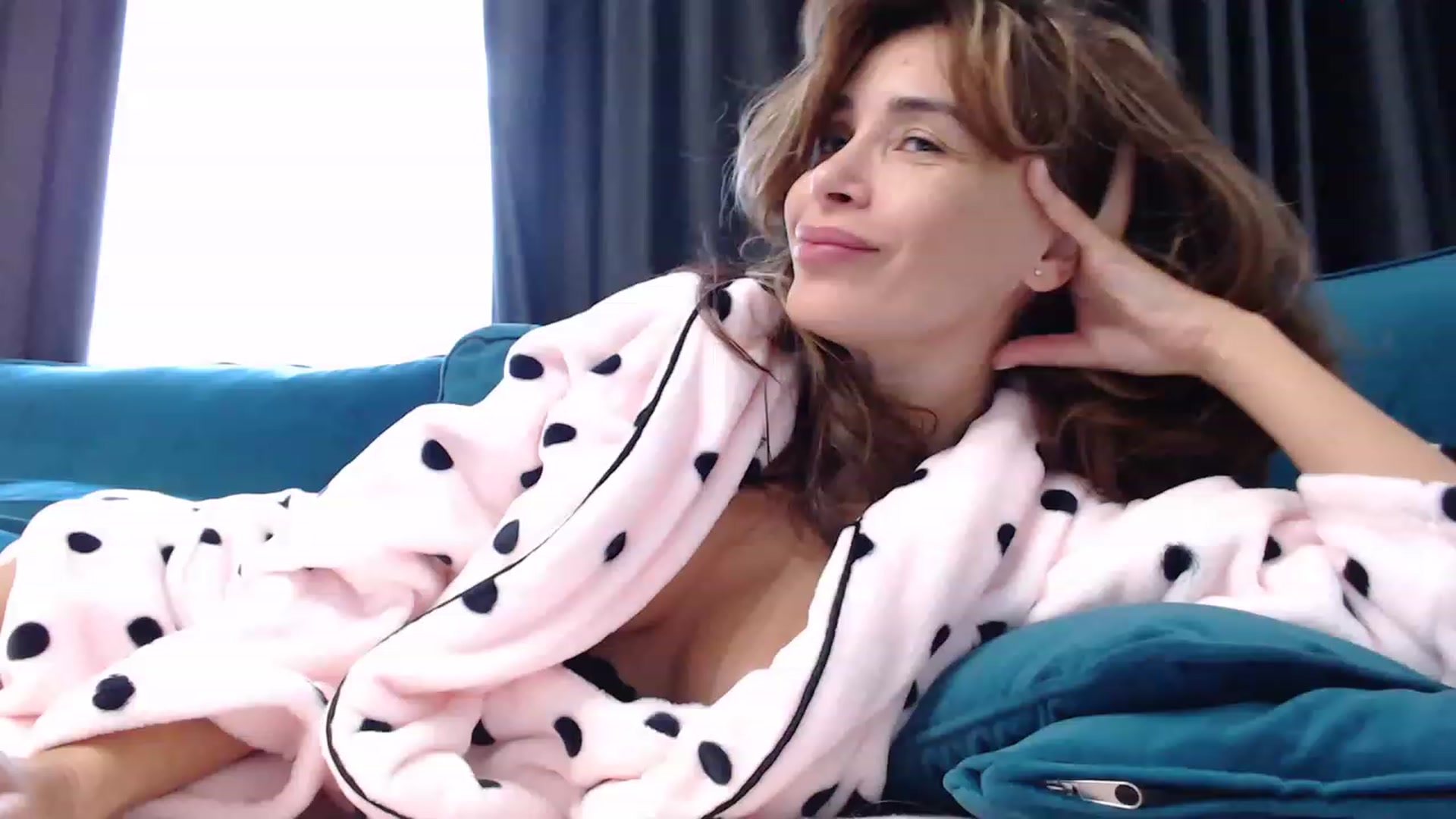 Gallery image thumbnail from NormalGirl's myfreecams stream on, 12/03/2022, 09:23 image 16 of 20