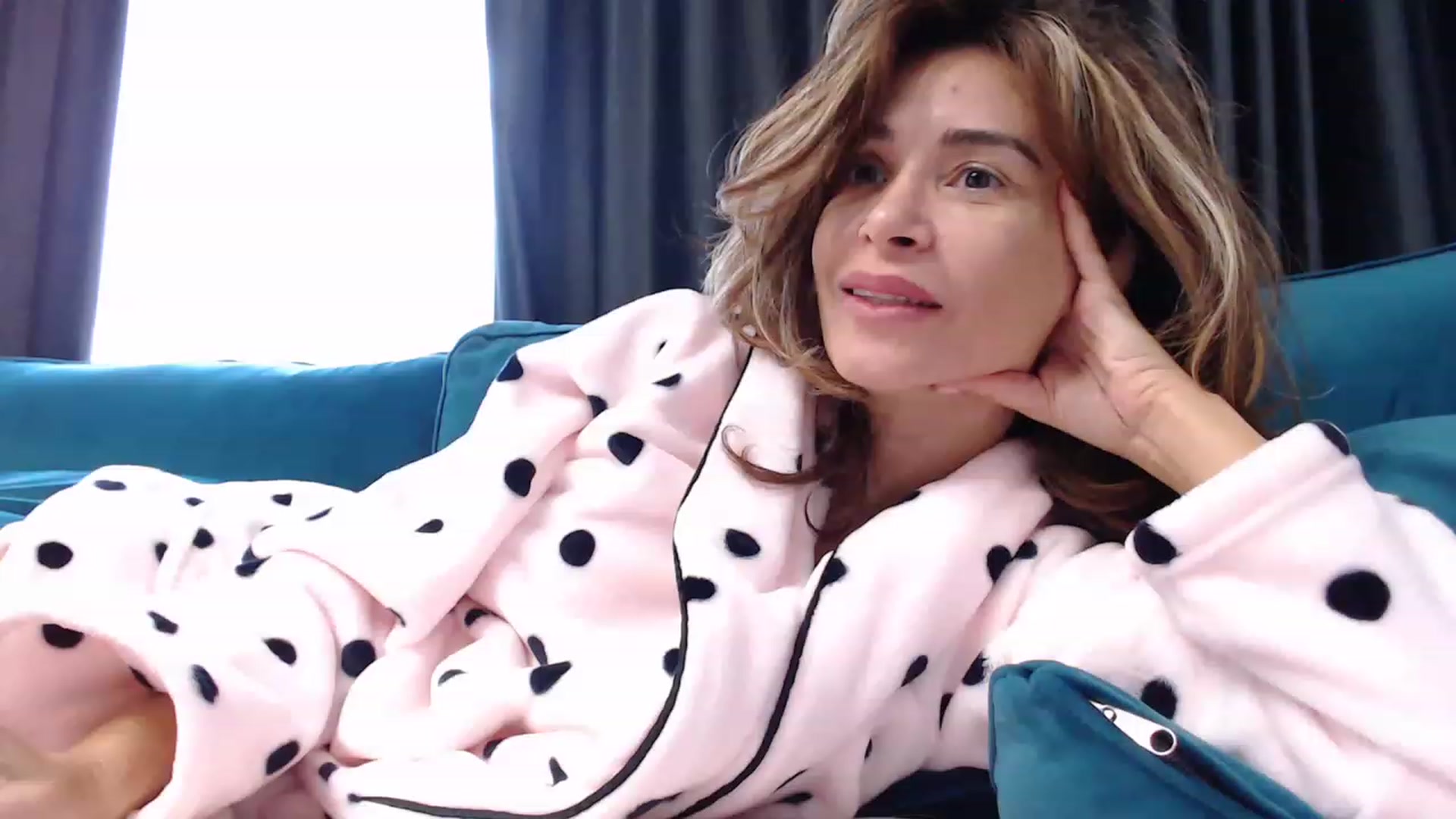 Gallery image thumbnail from NormalGirl's myfreecams stream on, 12/03/2022, 09:23 image 12 of 20