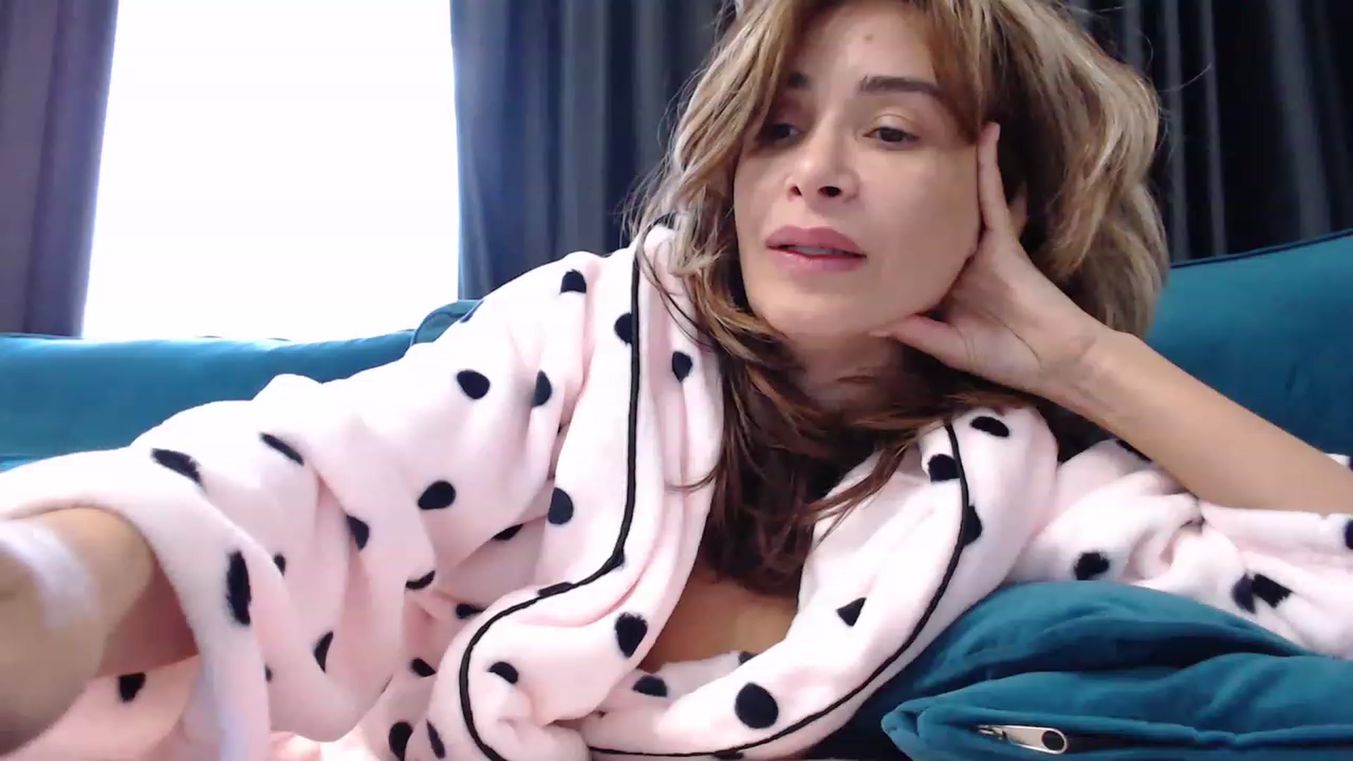 Gallery image thumbnail from NormalGirl's myfreecams stream on, 12/03/2022, 09:23 image 19 of 20