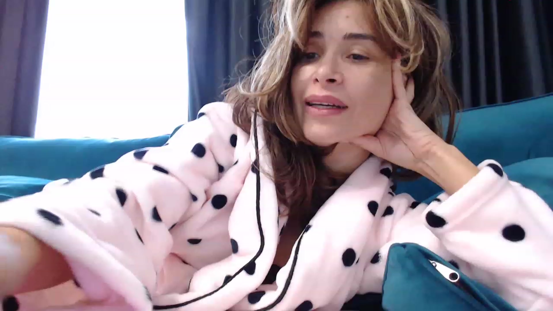 Gallery image thumbnail from NormalGirl's myfreecams stream on, 12/03/2022, 09:23 image 9 of 20