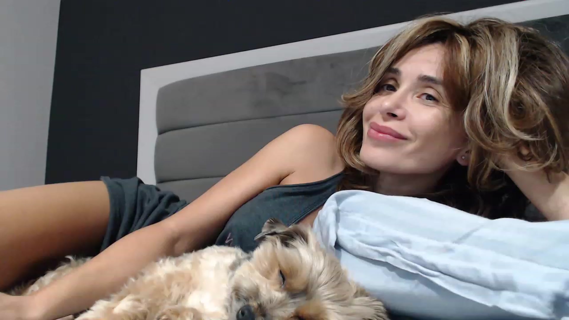 Gallery image thumbnail from NormalGirl's myfreecams stream on, 12/04/2022, 17:13 image 14 of 20