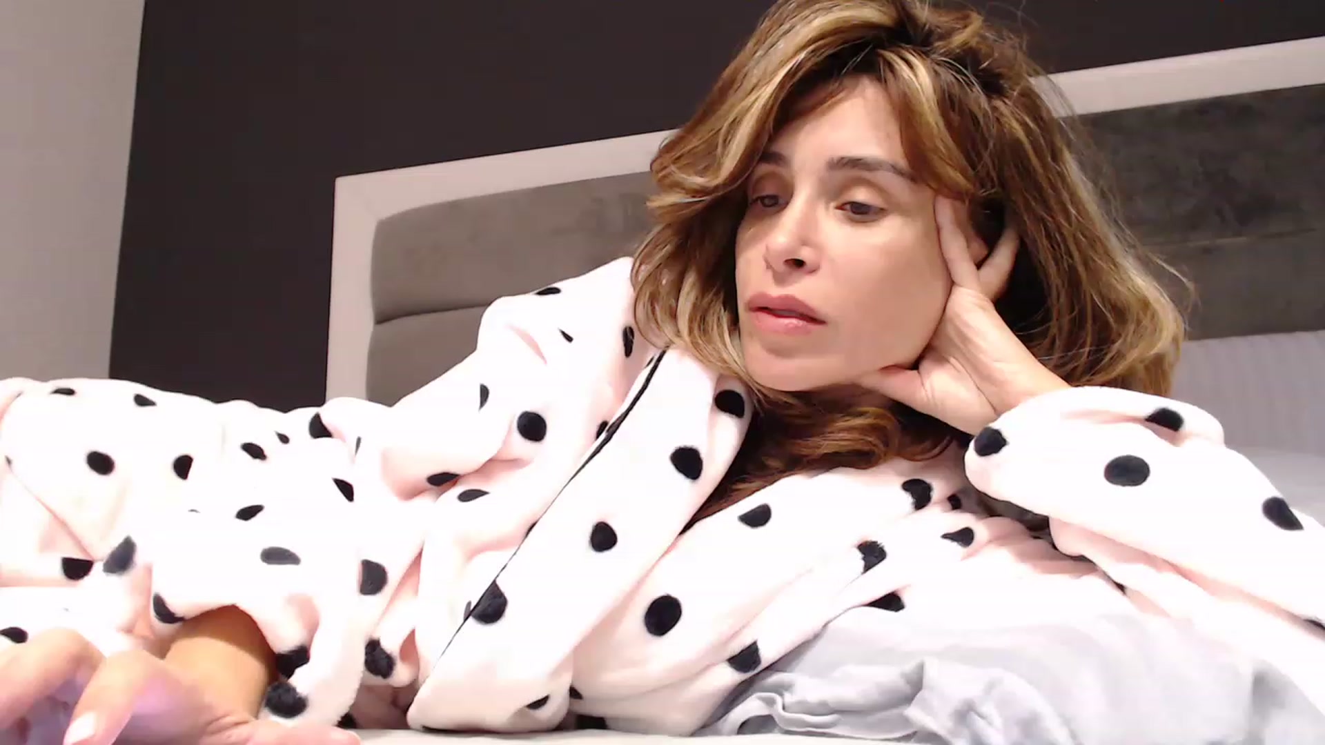Gallery image thumbnail from NormalGirl's myfreecams stream on, 12/04/2022, 17:56 image 5 of 20