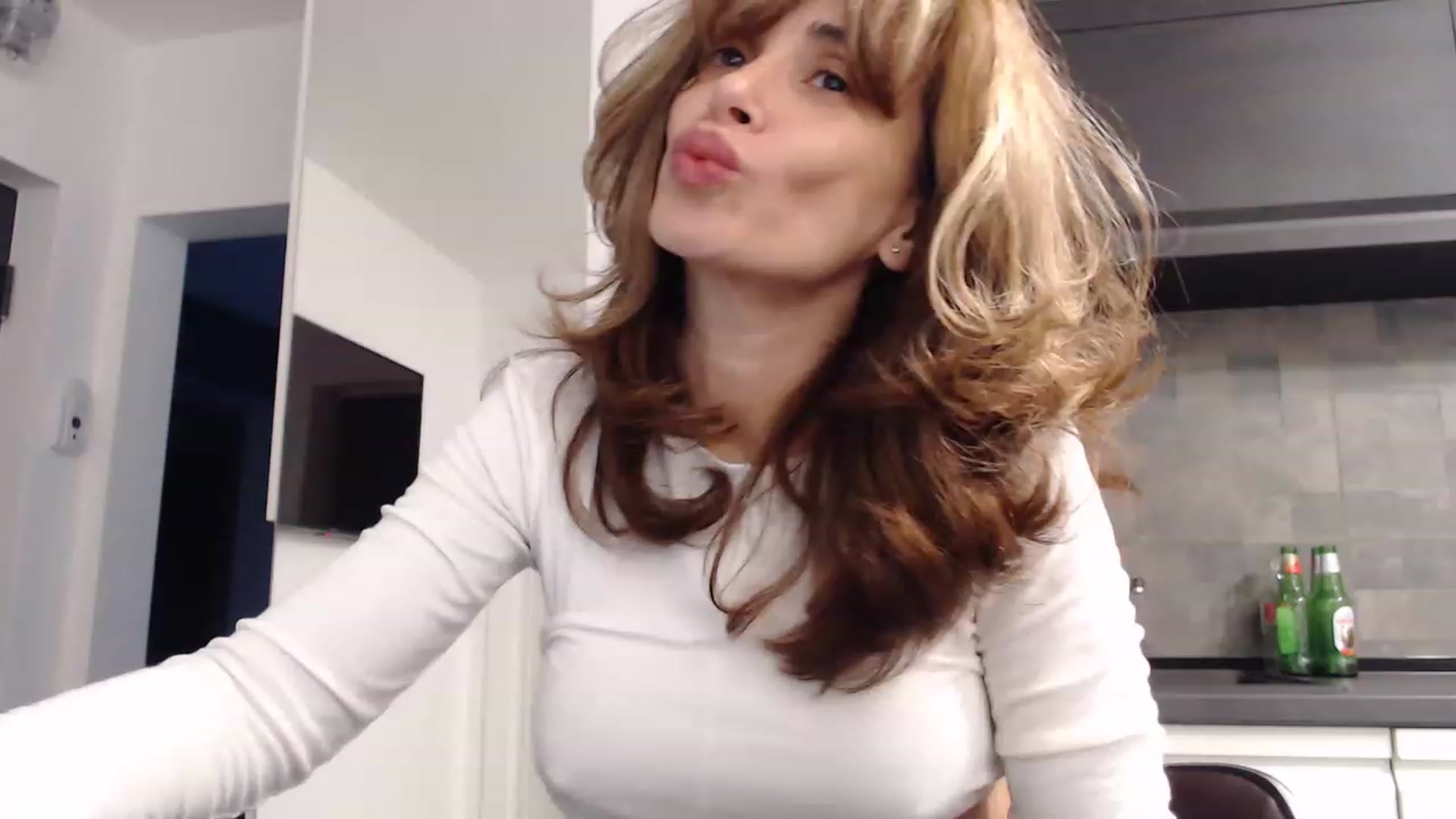 Gallery image thumbnail from NormalGirl's myfreecams stream on, 12/05/2022, 14:33 image 10 of 20