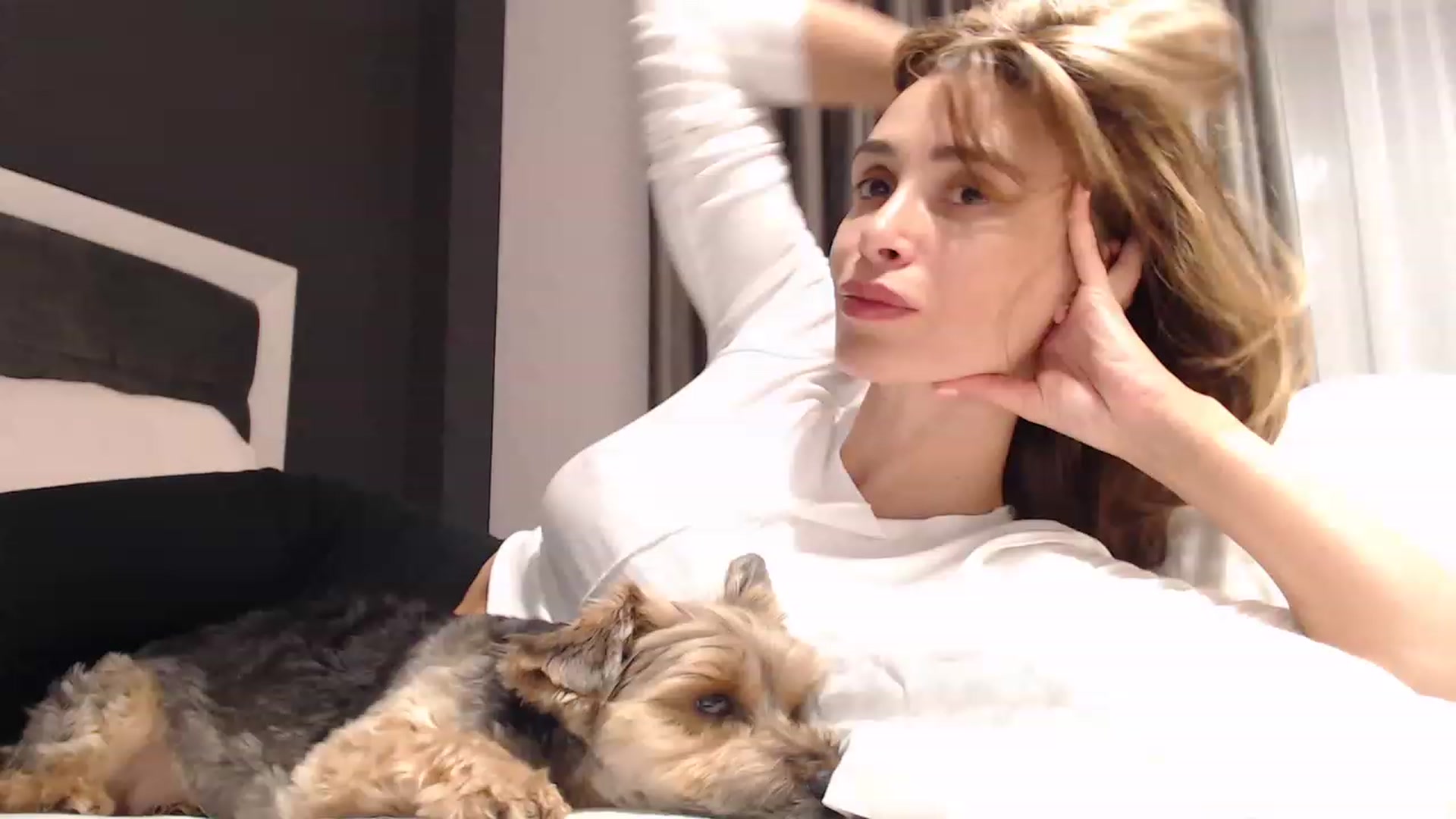 Gallery image thumbnail from NormalGirl's myfreecams stream on, 12/05/2022, 18:17 image 4 of 20