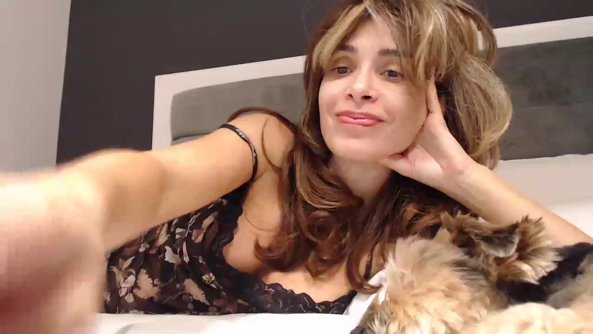 Gallery image thumbnail from NormalGirl's myfreecams stream on, 12/10/2022, 16:20 image 6 of 20