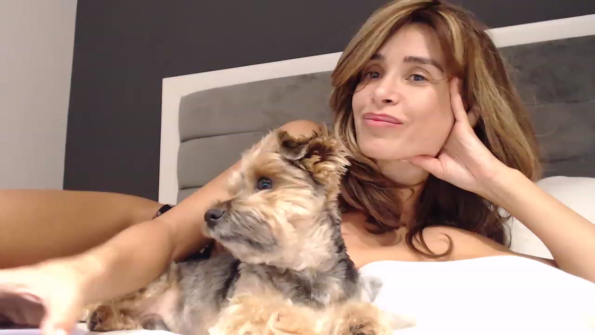 Gallery image thumbnail from NormalGirl's myfreecams stream on, 12/10/2022, 17:44 image 15 of 20