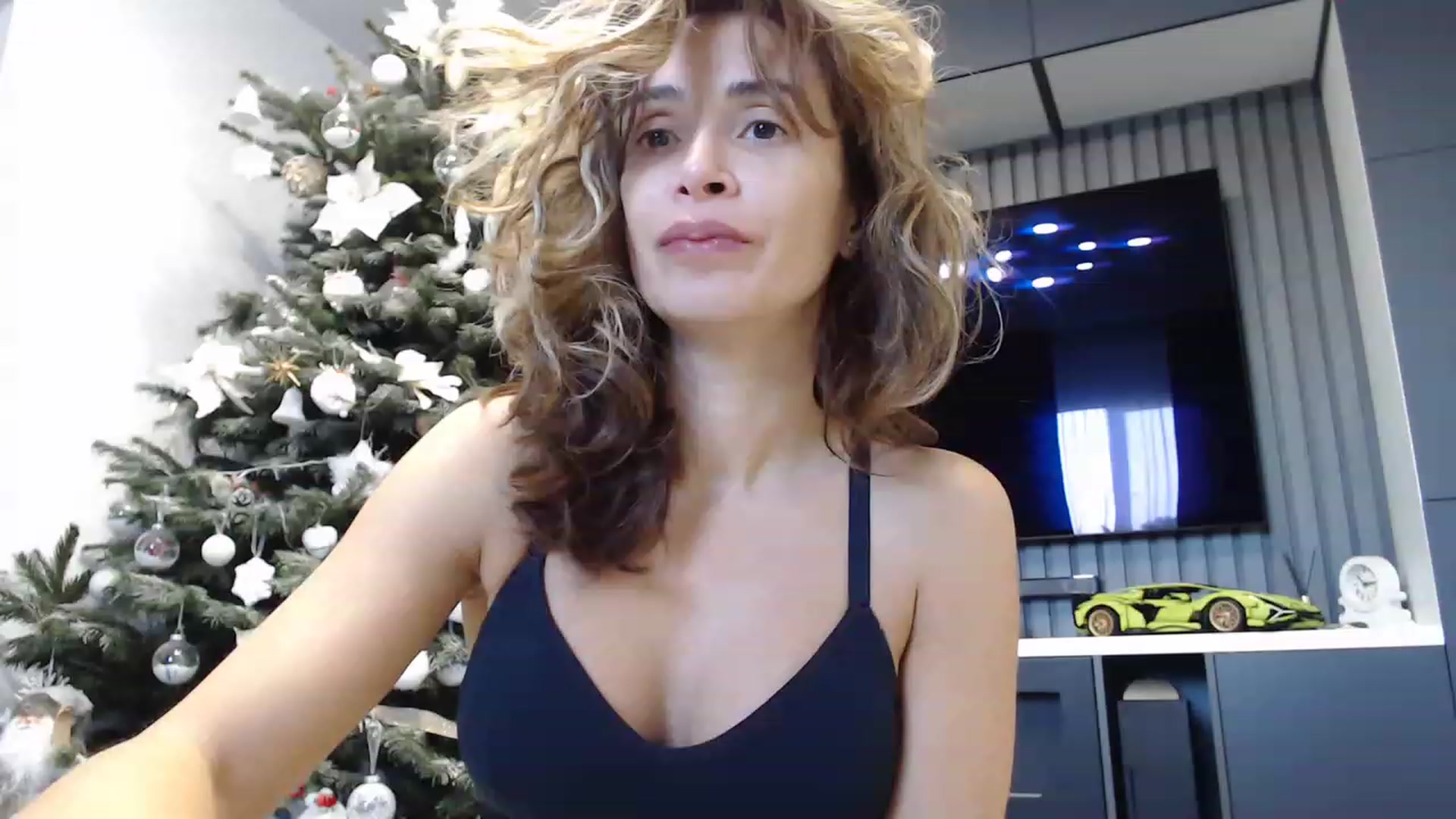 Gallery image thumbnail from NormalGirl's myfreecams stream on, 12/12/2022, 13:11 image 1 of 20
