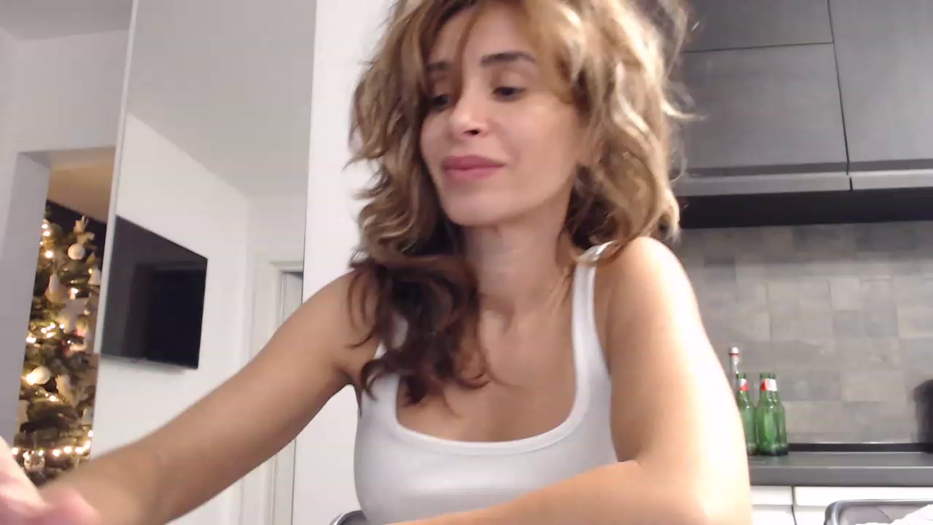 Gallery image thumbnail from NormalGirl's myfreecams stream on, 12/15/2022, 14:12 image 10 of 20
