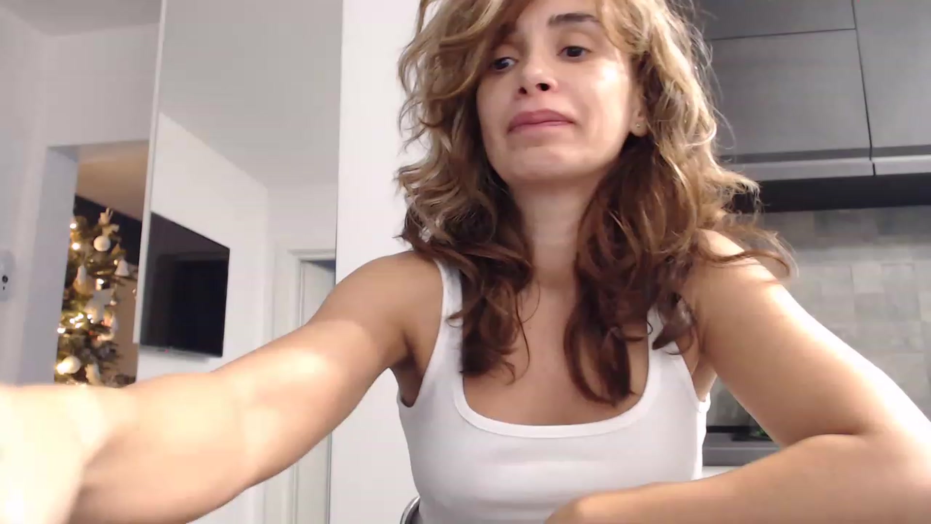 Gallery image thumbnail from NormalGirl's myfreecams stream on, 12/15/2022, 14:12 image 6 of 20