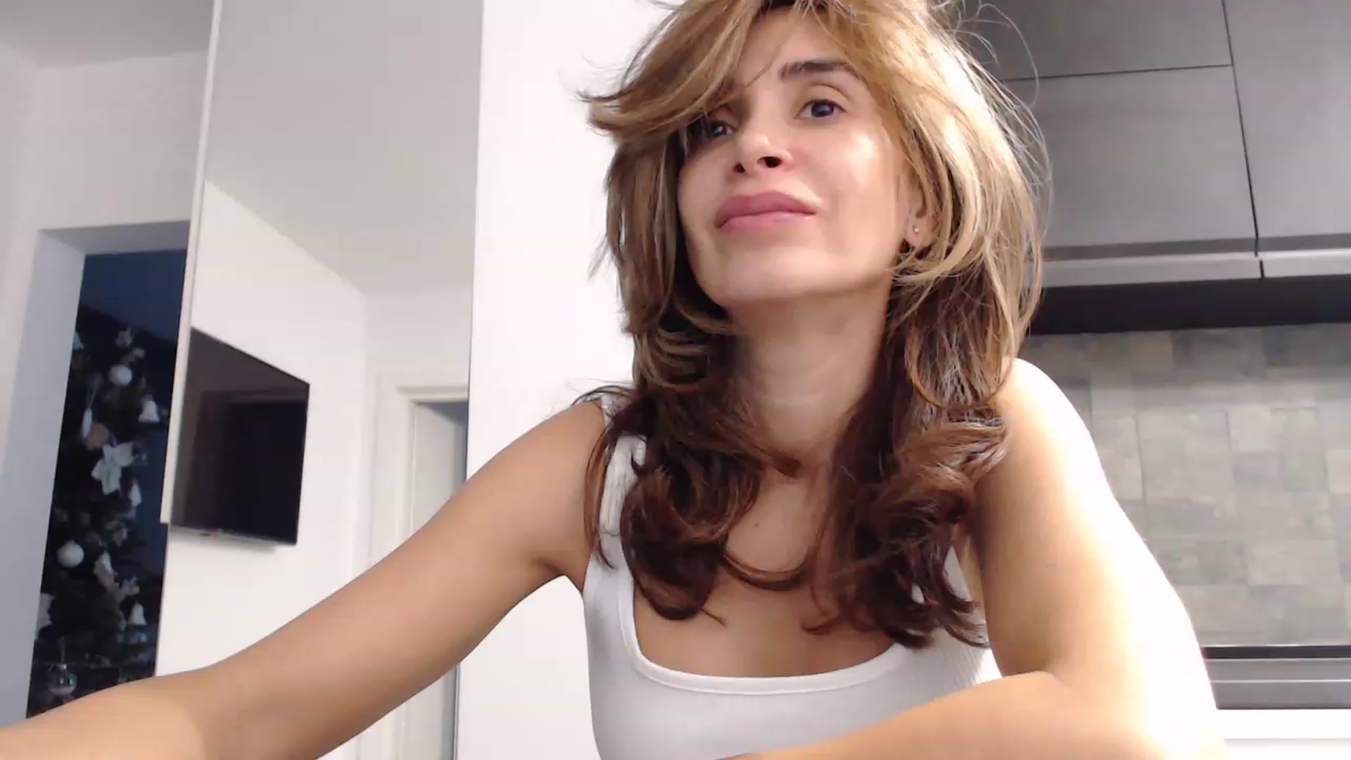 Gallery image thumbnail from NormalGirl's myfreecams stream on, 12/18/2022, 12:46 image 9 of 20