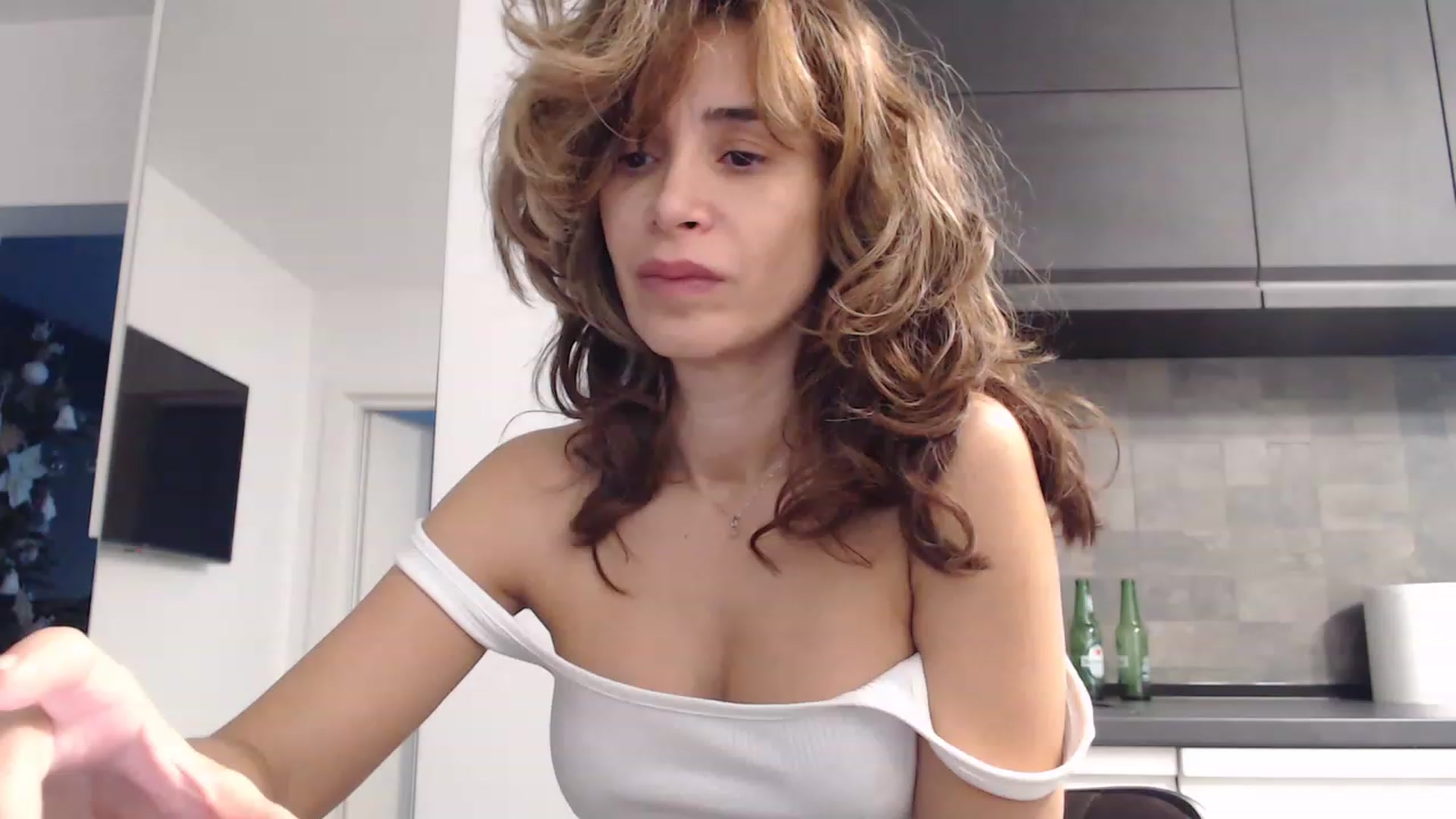 Gallery image thumbnail from NormalGirl's myfreecams stream on, 12/25/2022, 06:55 image 8 of 20