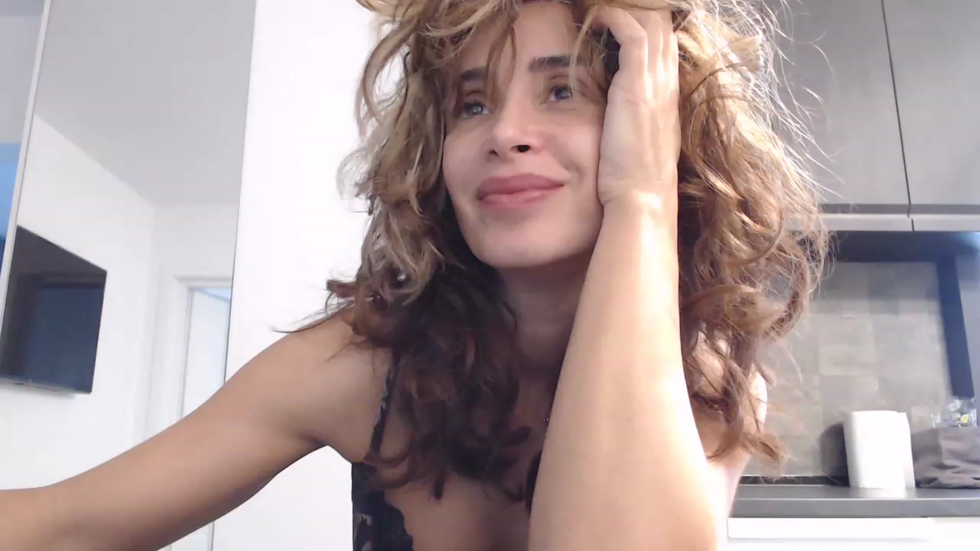 Gallery image thumbnail from NormalGirl's myfreecams stream on, 01/03/2023, 12:46 image 4 of 20