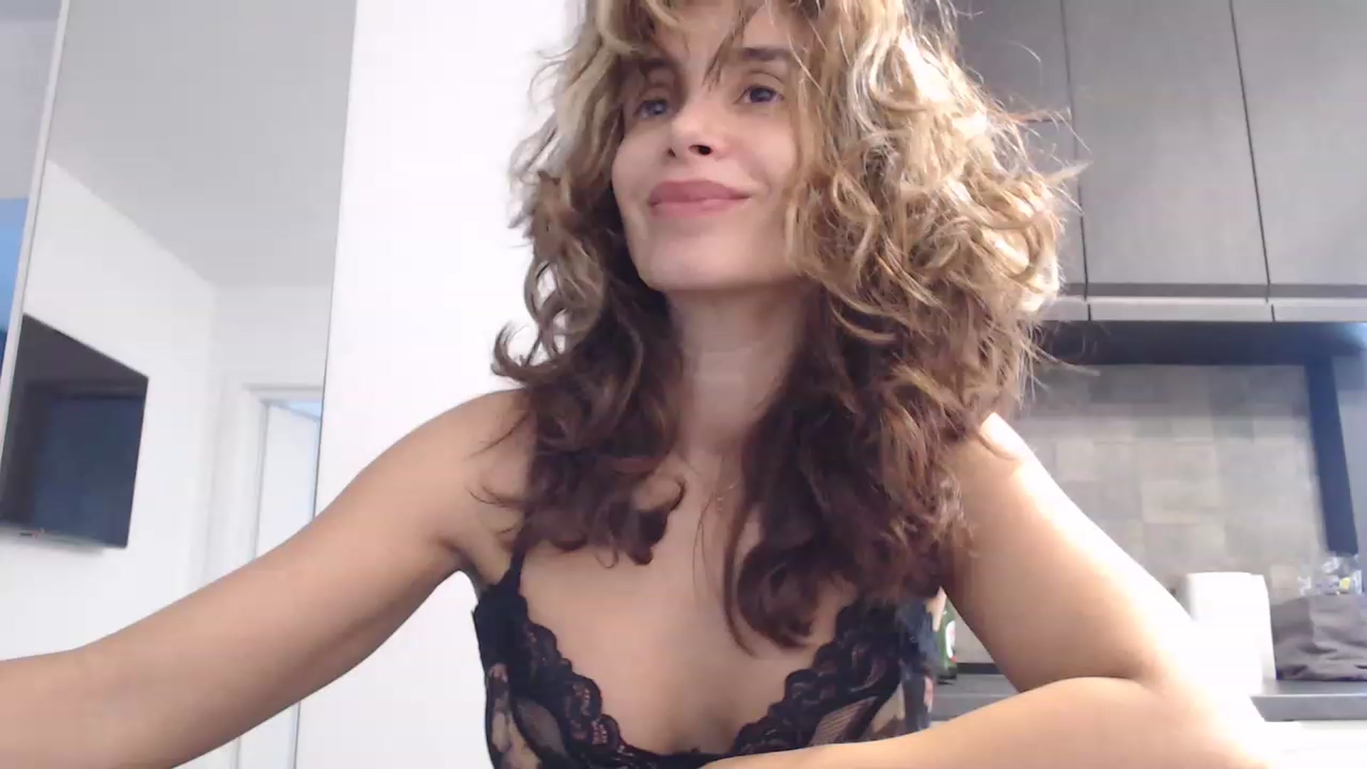 Gallery image thumbnail from NormalGirl's myfreecams stream on, 01/03/2023, 12:46 image 13 of 20