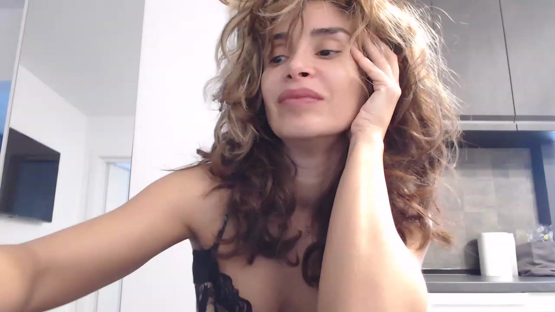 Gallery image thumbnail from NormalGirl's myfreecams stream on, 01/03/2023, 12:46 image 6 of 20