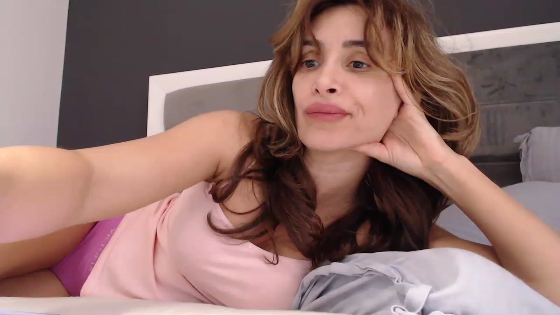 Gallery image thumbnail from NormalGirl's myfreecams stream on, 03/05/2023, 13:59 image 11 of 20