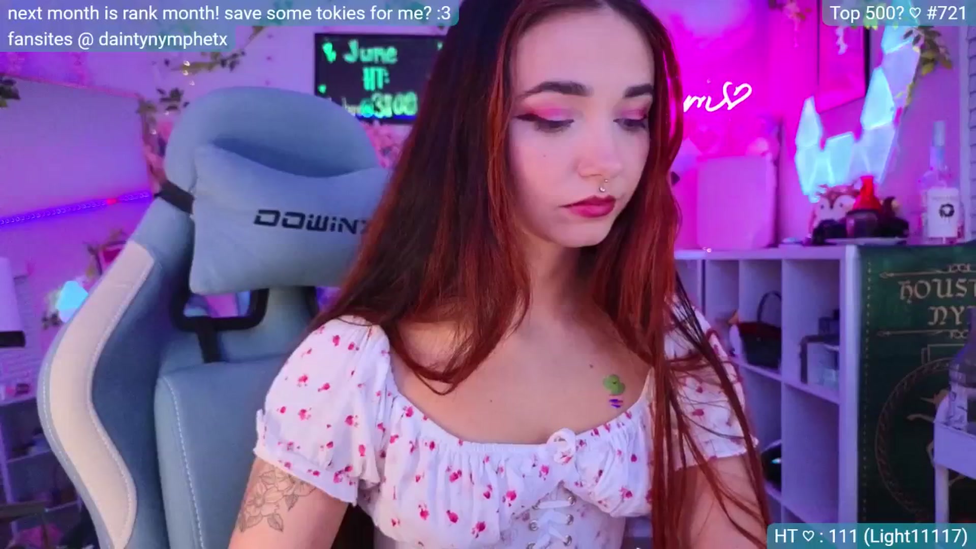 Gallery image thumbnail from NotAura's myfreecams stream on, 06/21/2024, 03:17 image 18 of 20