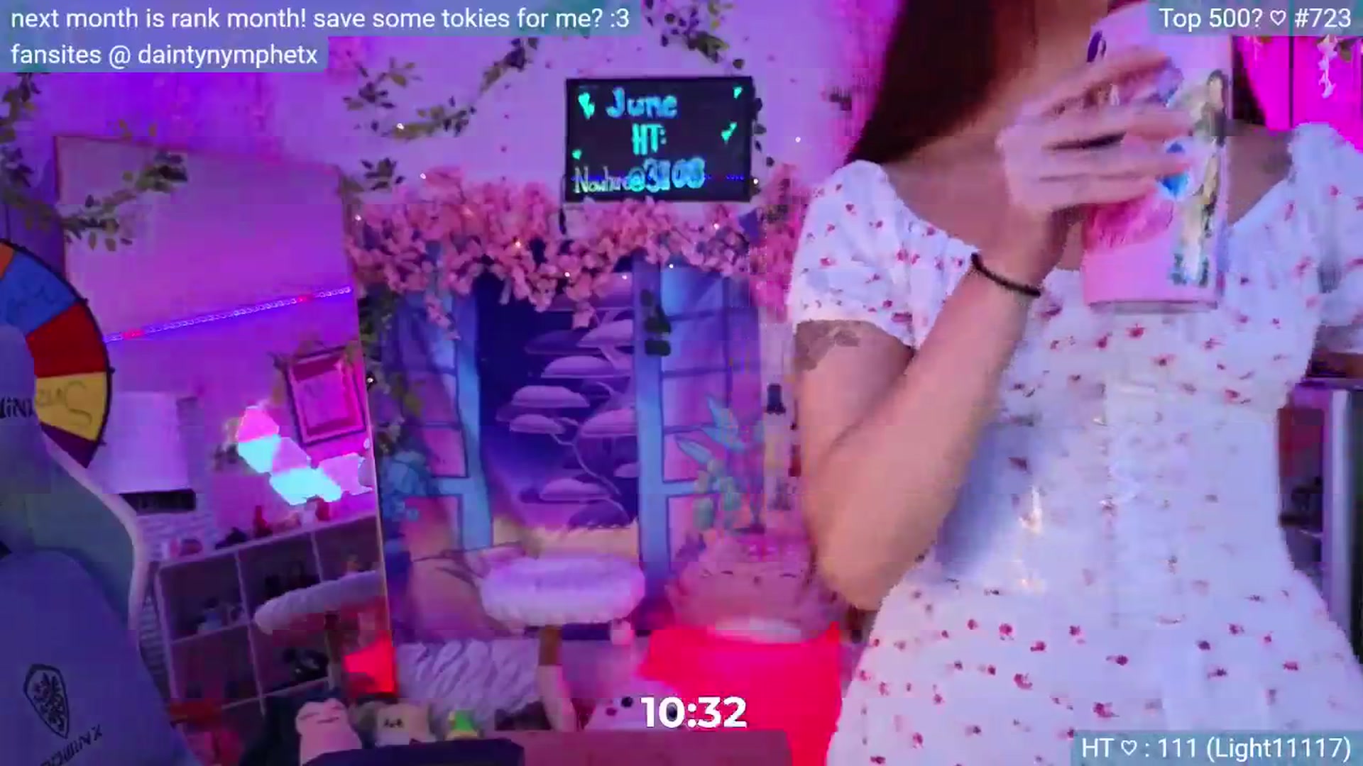 Gallery image thumbnail from NotAura's myfreecams stream on, 06/21/2024, 03:17 image 7 of 20