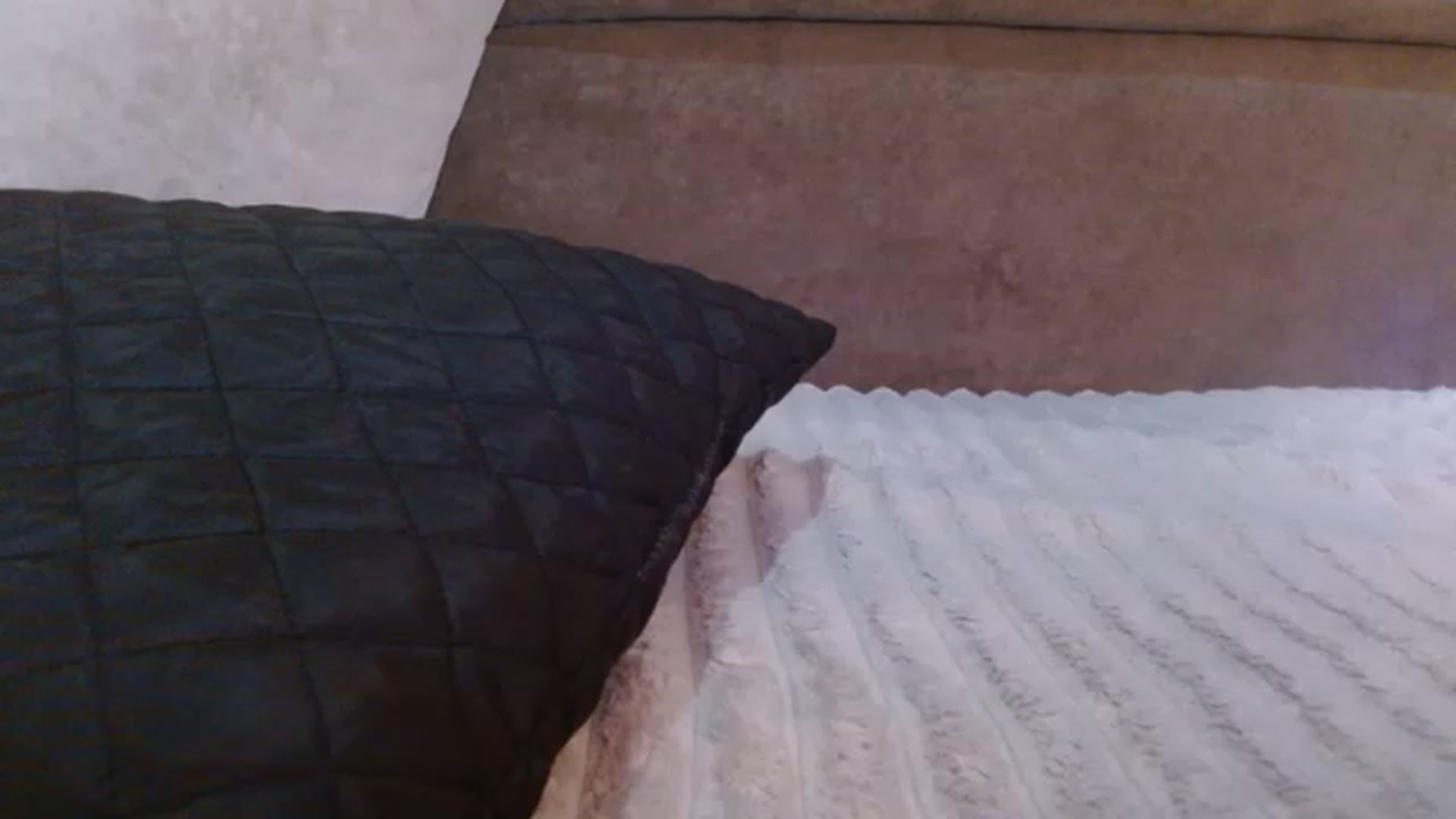 Gallery image thumbnail from NotGood's myfreecams stream on, 05/22/2023, 17:16 image 15 of 20