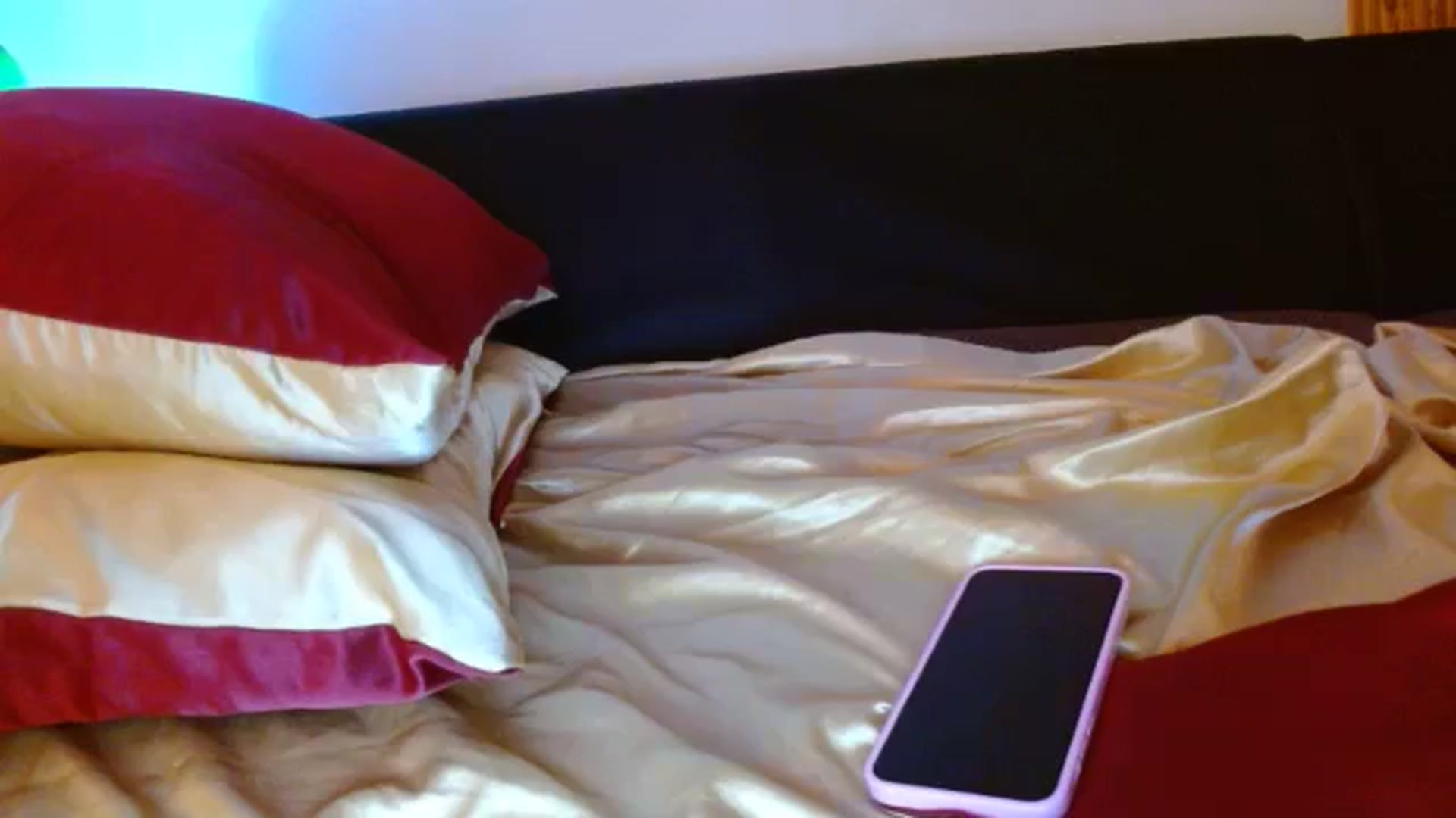 Gallery image thumbnail from NotGood's myfreecams stream on, 10/17/2024, 14:34 image 16 of 20