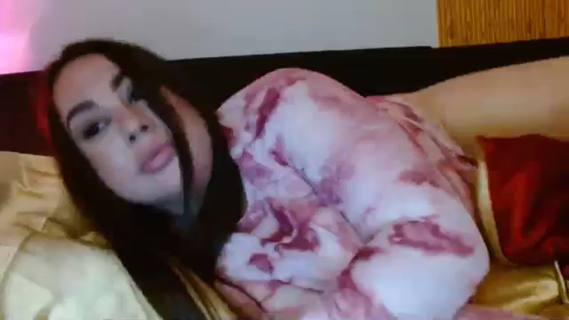 Gallery image thumbnail from NotGood's myfreecams stream on, 10/17/2024, 16:10 image 1 of 20