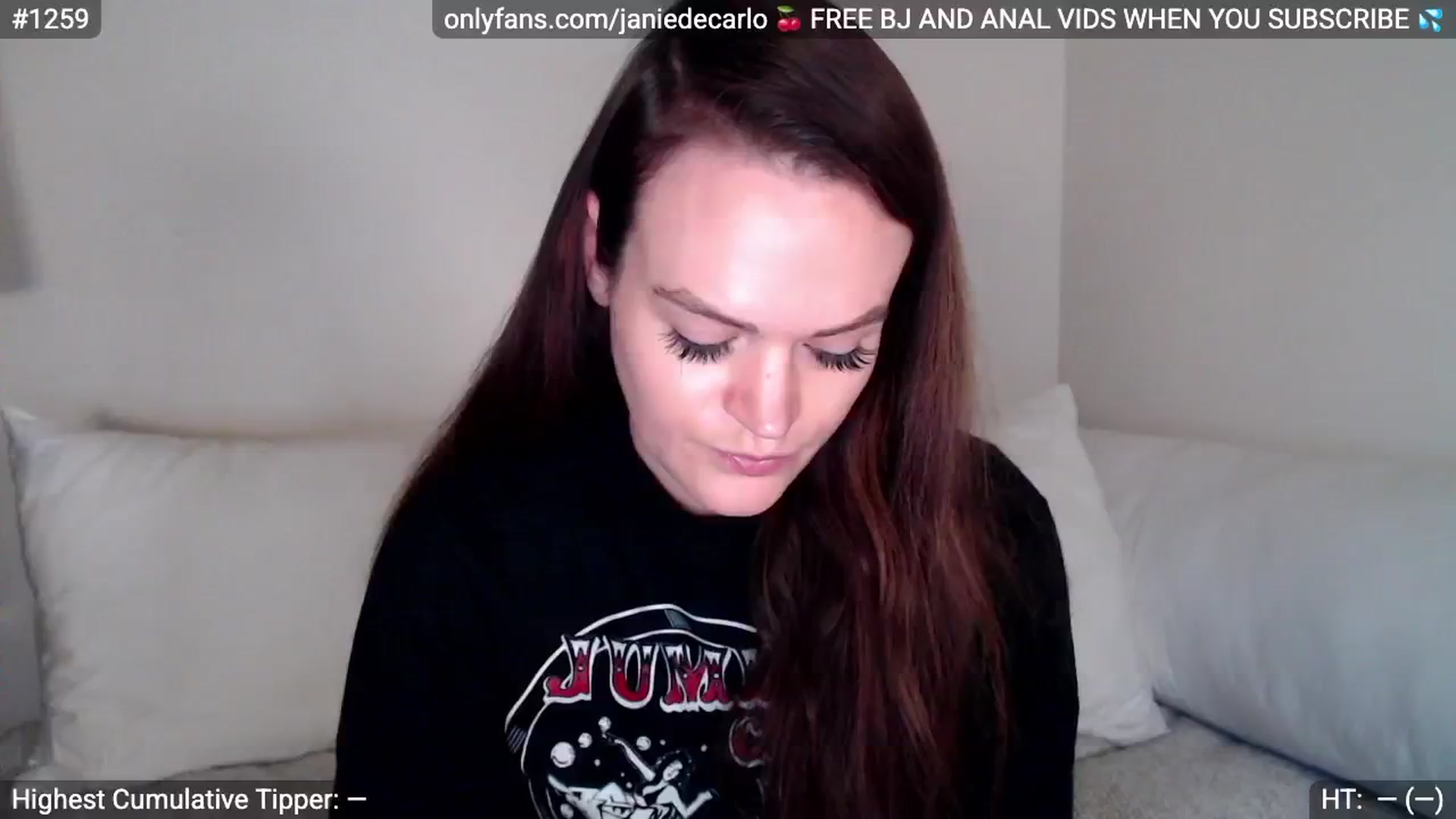 Gallery image thumbnail from NotMissJanie's myfreecams stream on, 04/24/2025, 24:47 image 4 of 20