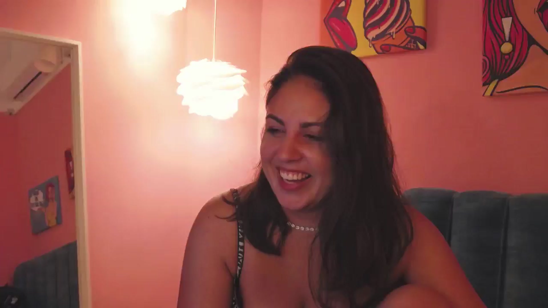Gallery image thumbnail from NotVanilla's myfreecams stream on, 08/16/2024, 06:03 image 2 of 20