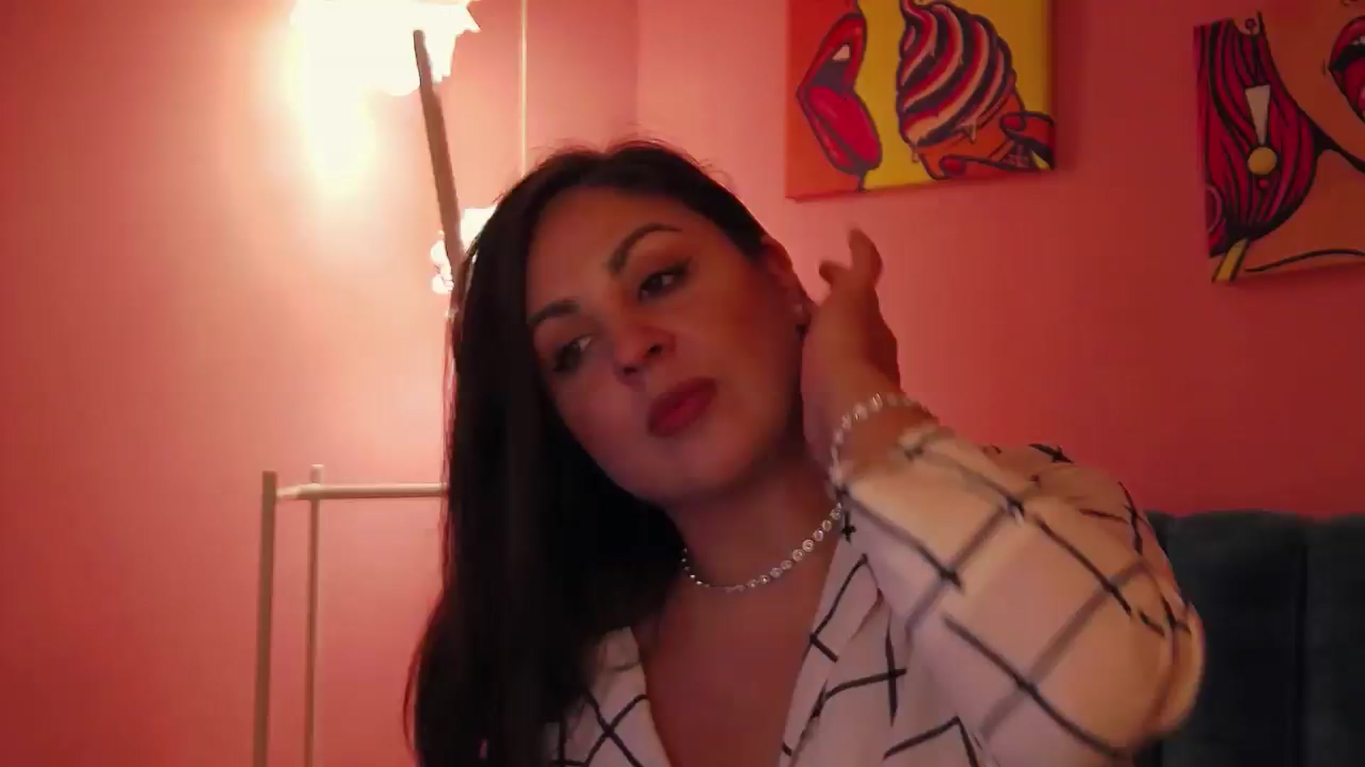 Gallery image thumbnail from NotVanilla's myfreecams stream on, 08/31/2024, 01:04 image 18 of 20