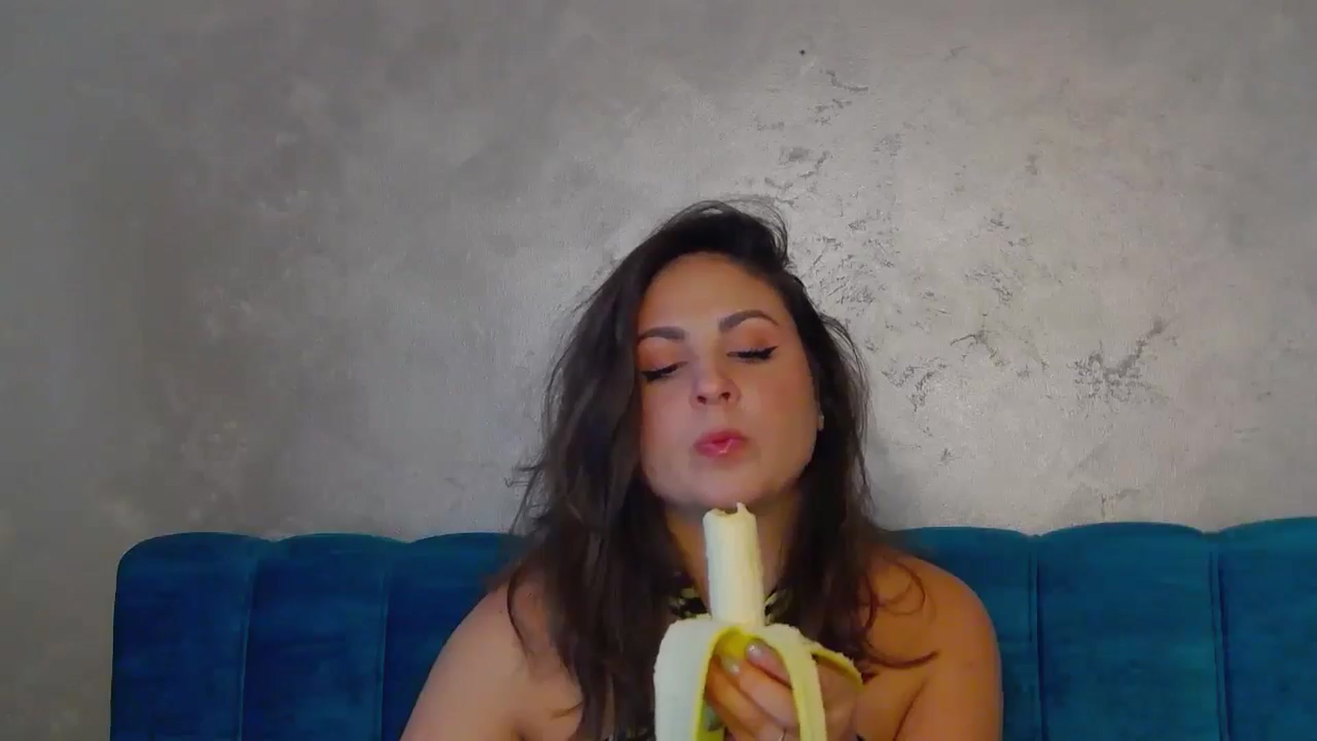Gallery image thumbnail from NotVanilla's myfreecams stream on, 09/23/2024, 01:10 image 7 of 20