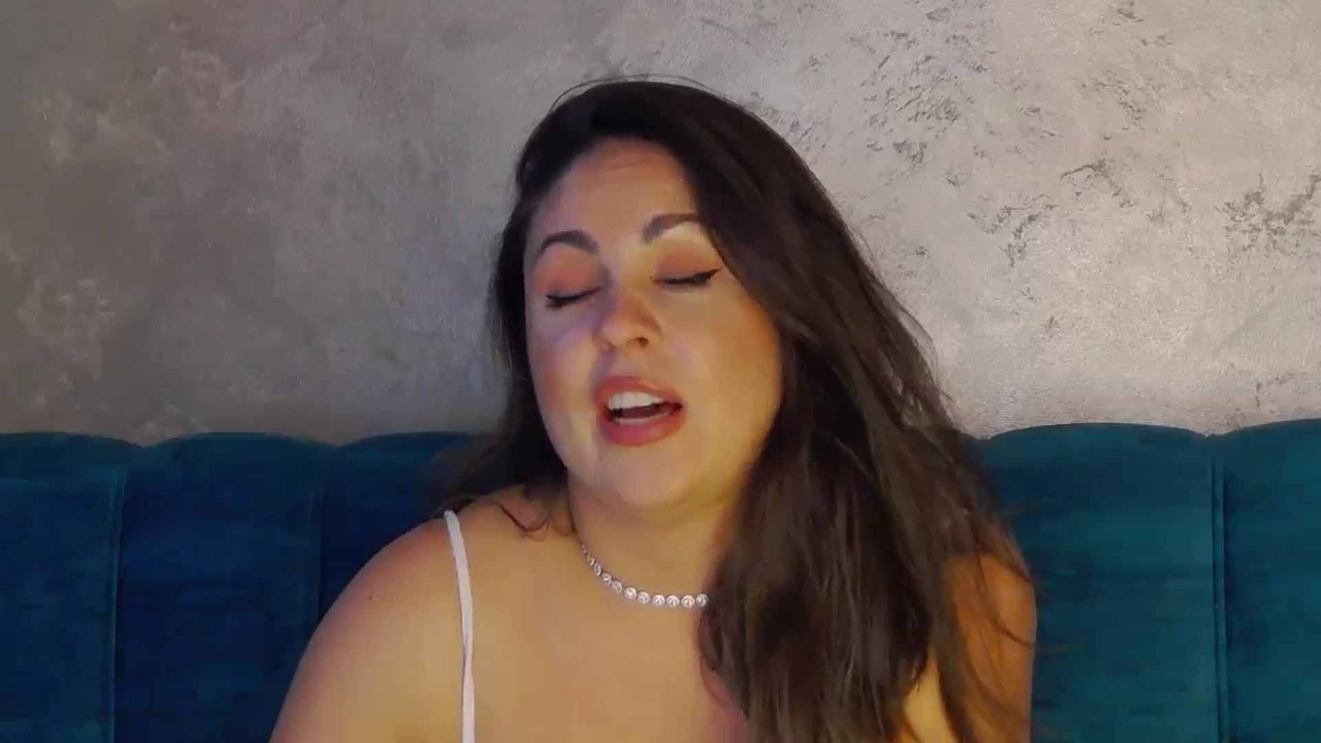 Gallery image thumbnail from NotVanilla's myfreecams stream on, 10/02/2024, 24:12 image 9 of 20