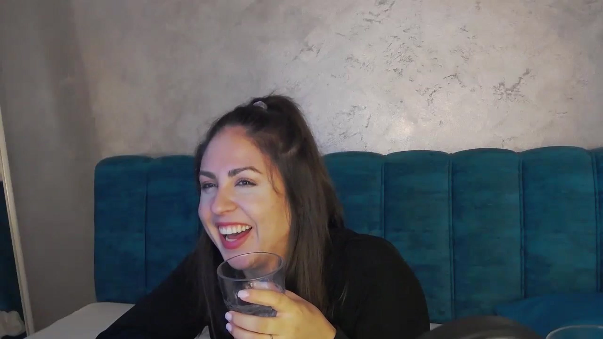 Gallery image thumbnail from NotVanilla's myfreecams stream on, 10/09/2024, 03:25 image 16 of 20
